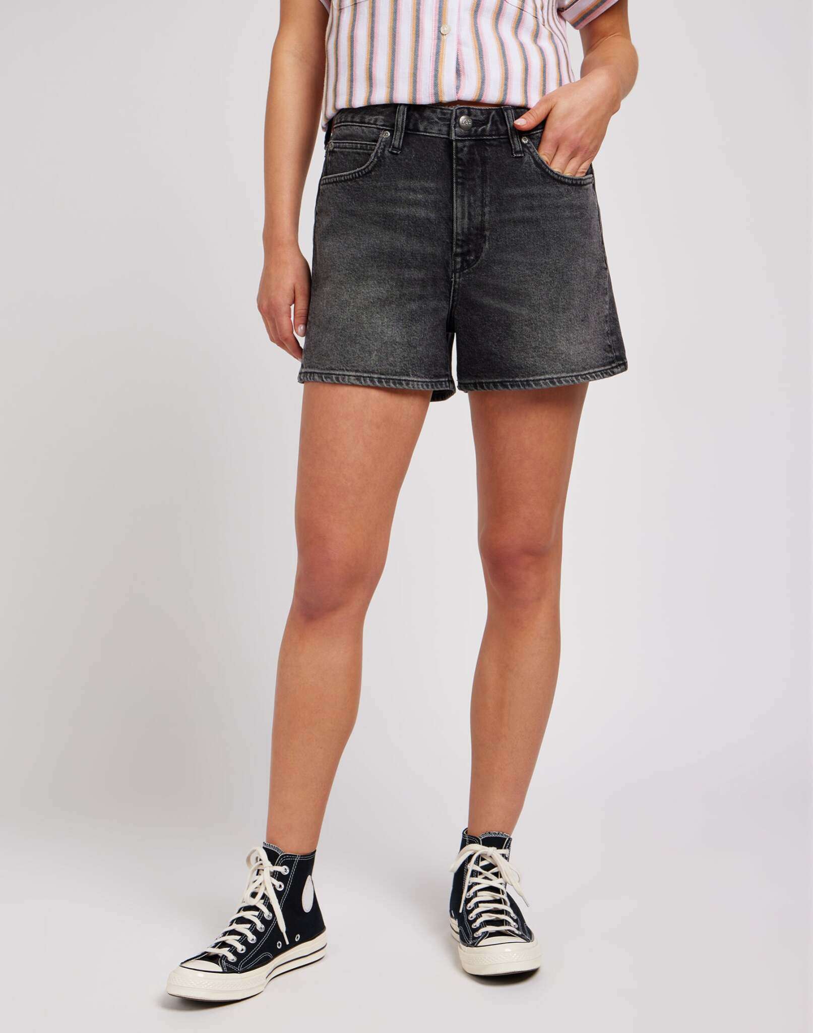 Carol Short in Refined Black Jeansshorts Lee