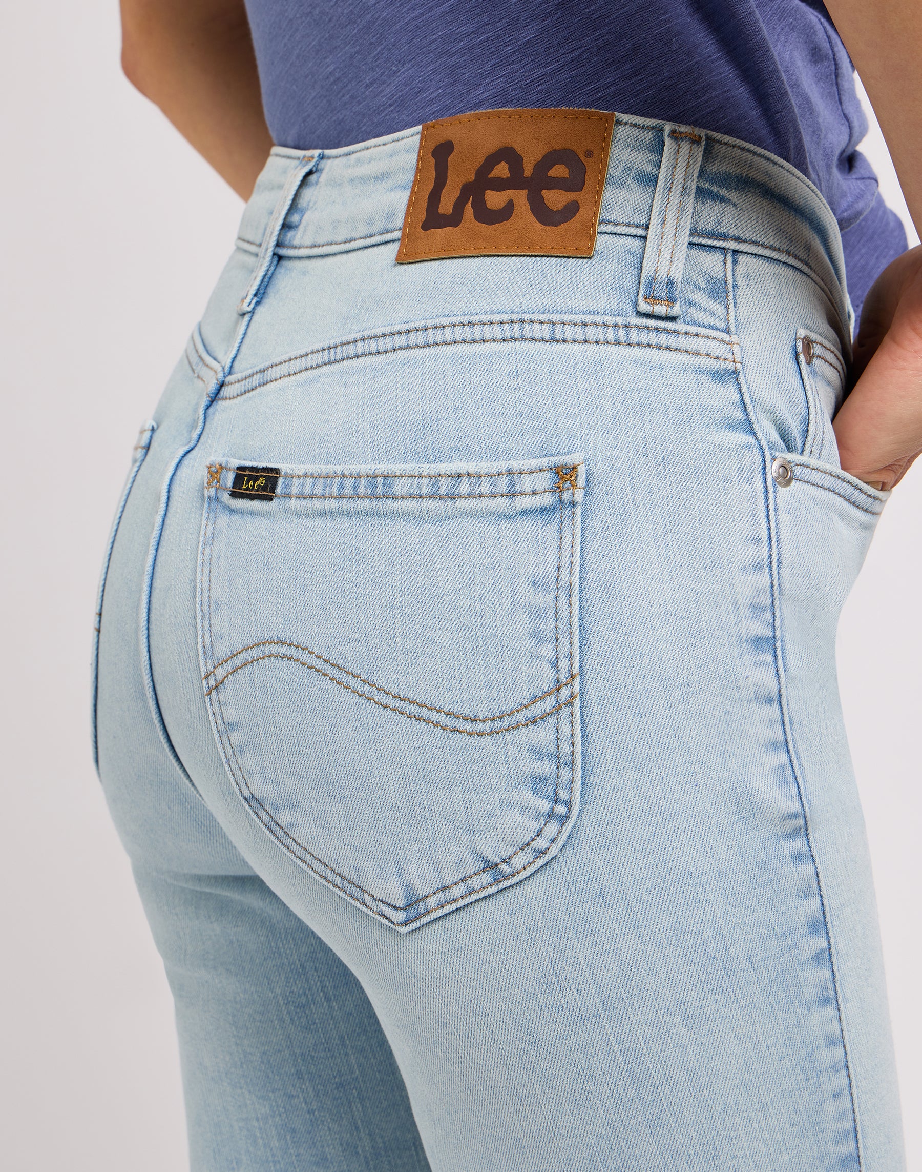 Scarlett High in Dive On In Jeans Lee