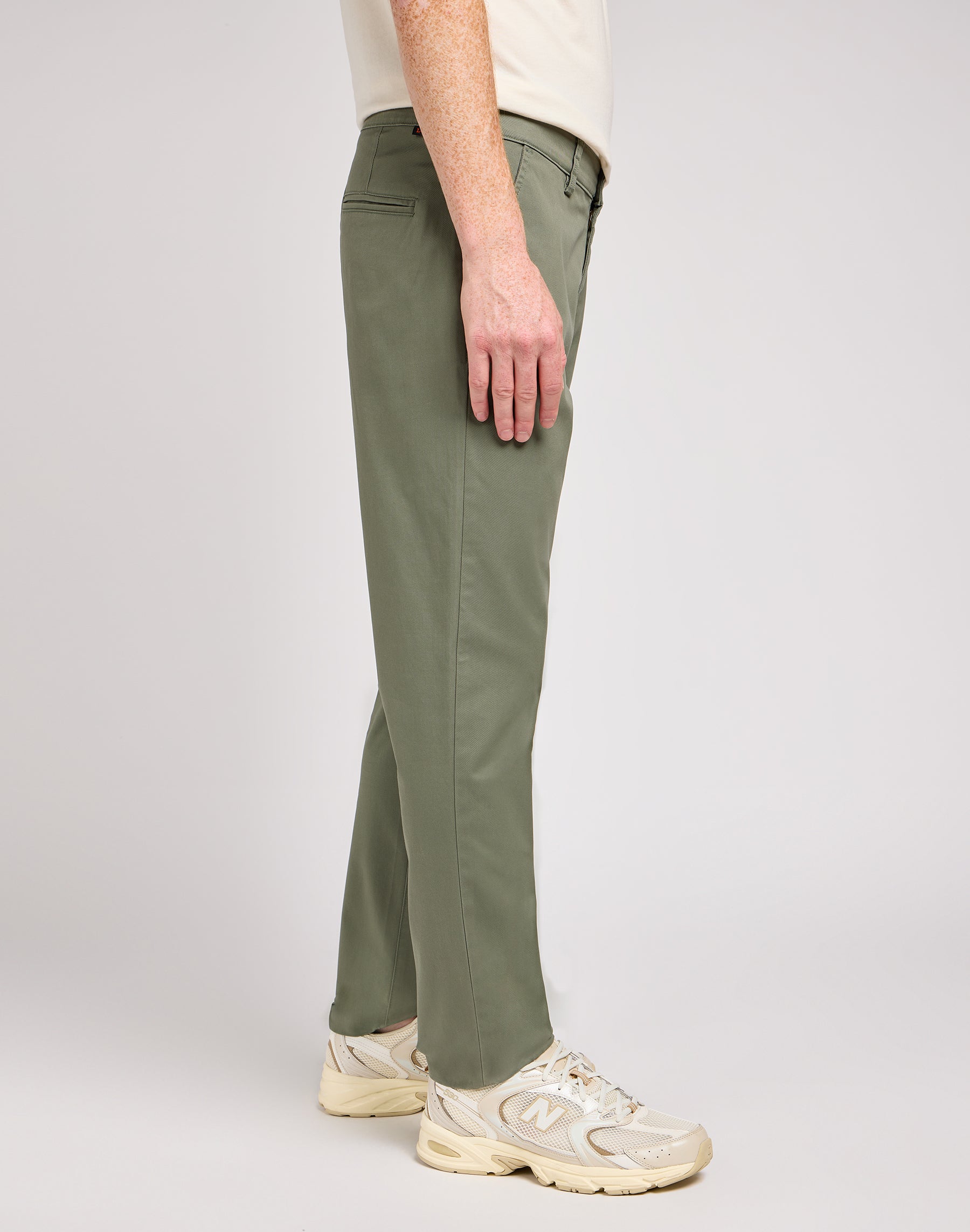 Slim Chino in Olive Grove Hosen Lee