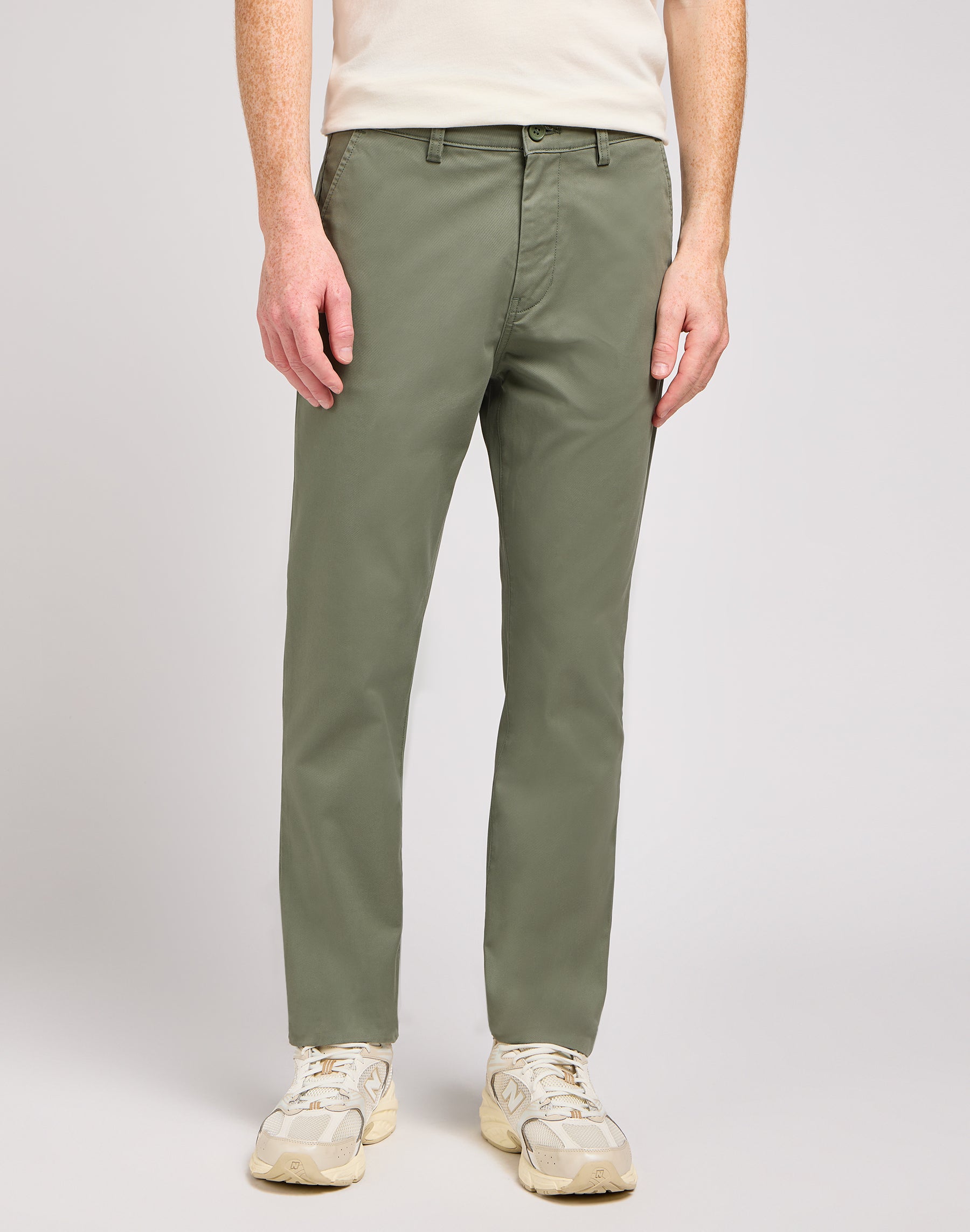 Slim Chino in Olive Grove Hosen Lee
