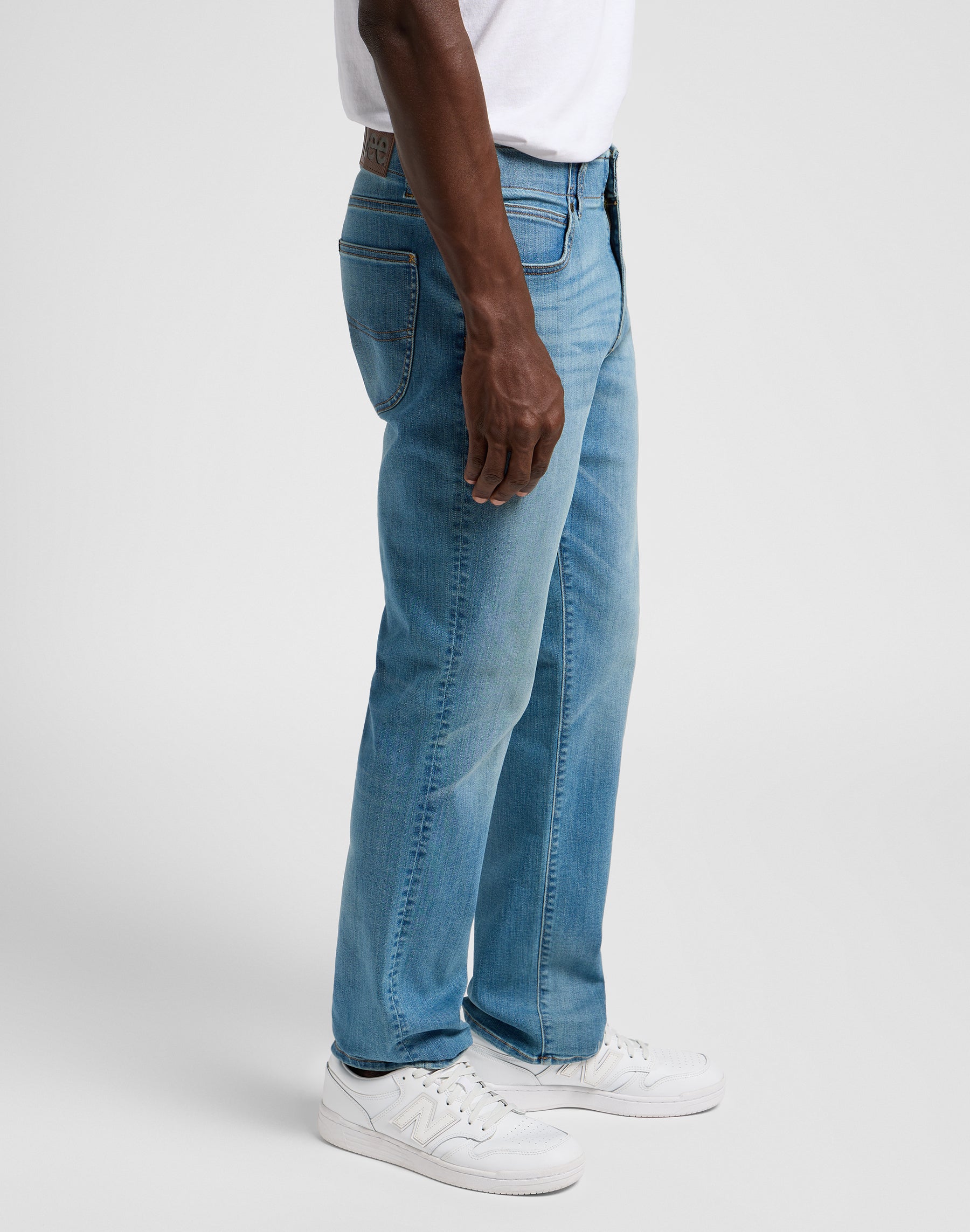 Straight Fit XM in Jaire Jeans Lee