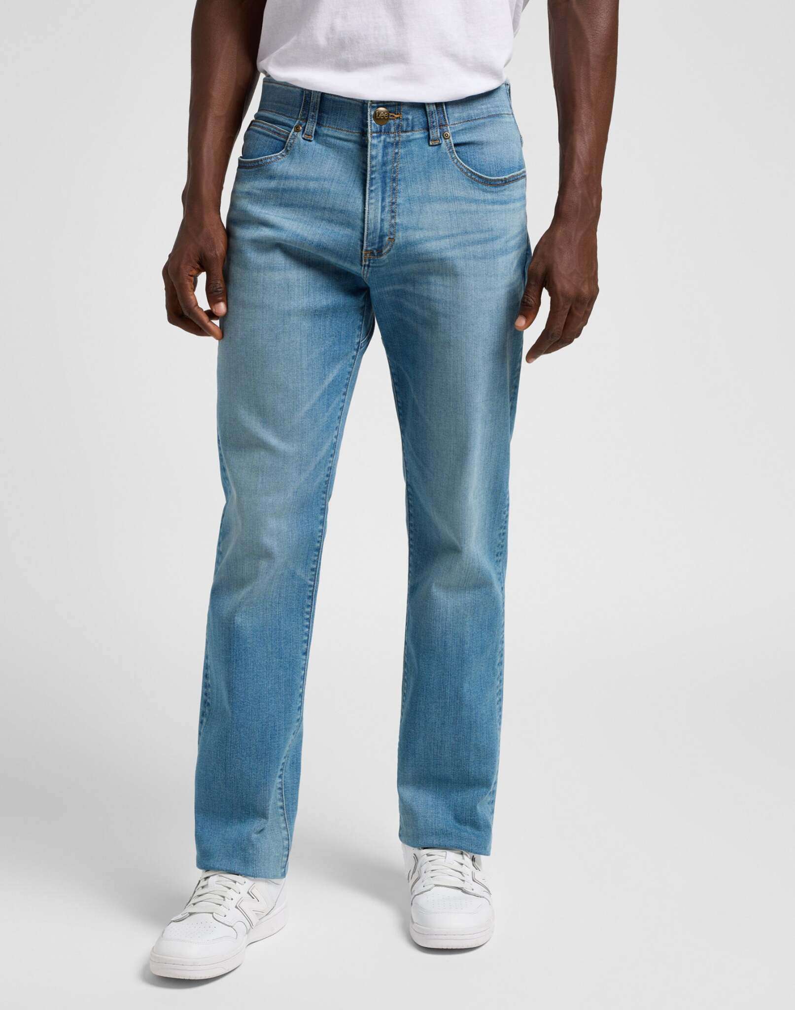 Straight Fit XM in Jaire Jeans Lee
