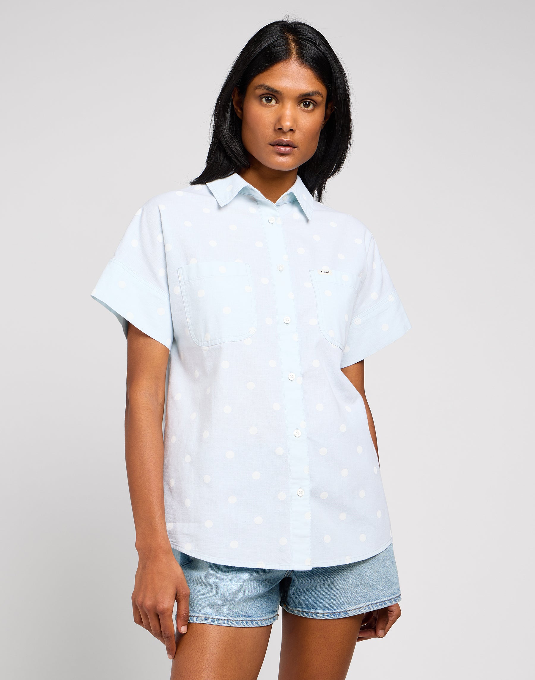 Loose Utility Shirt in Pale Blue Hemden Lee   