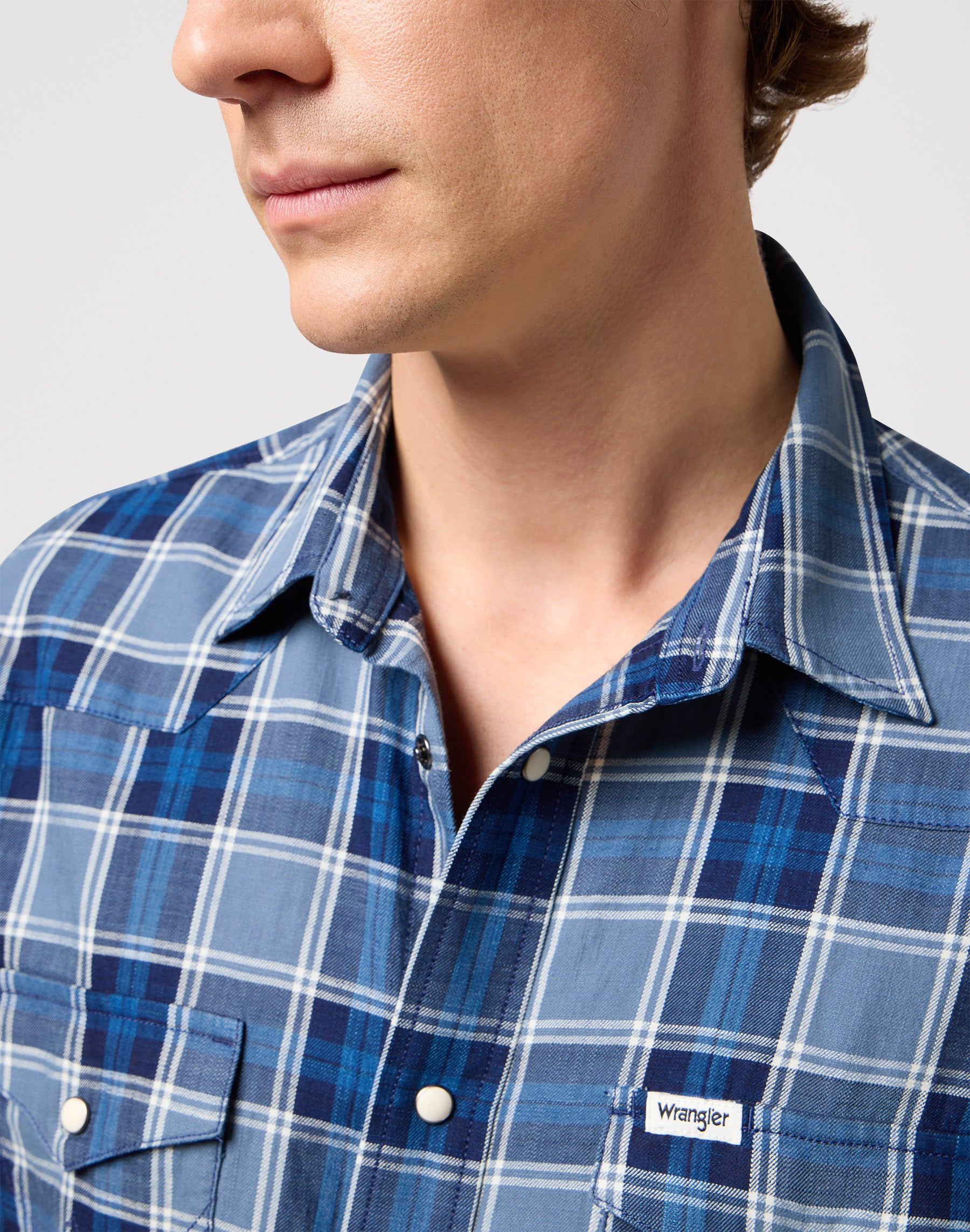 Western Shirt in Light Blue Indigo Hemden Wrangler   