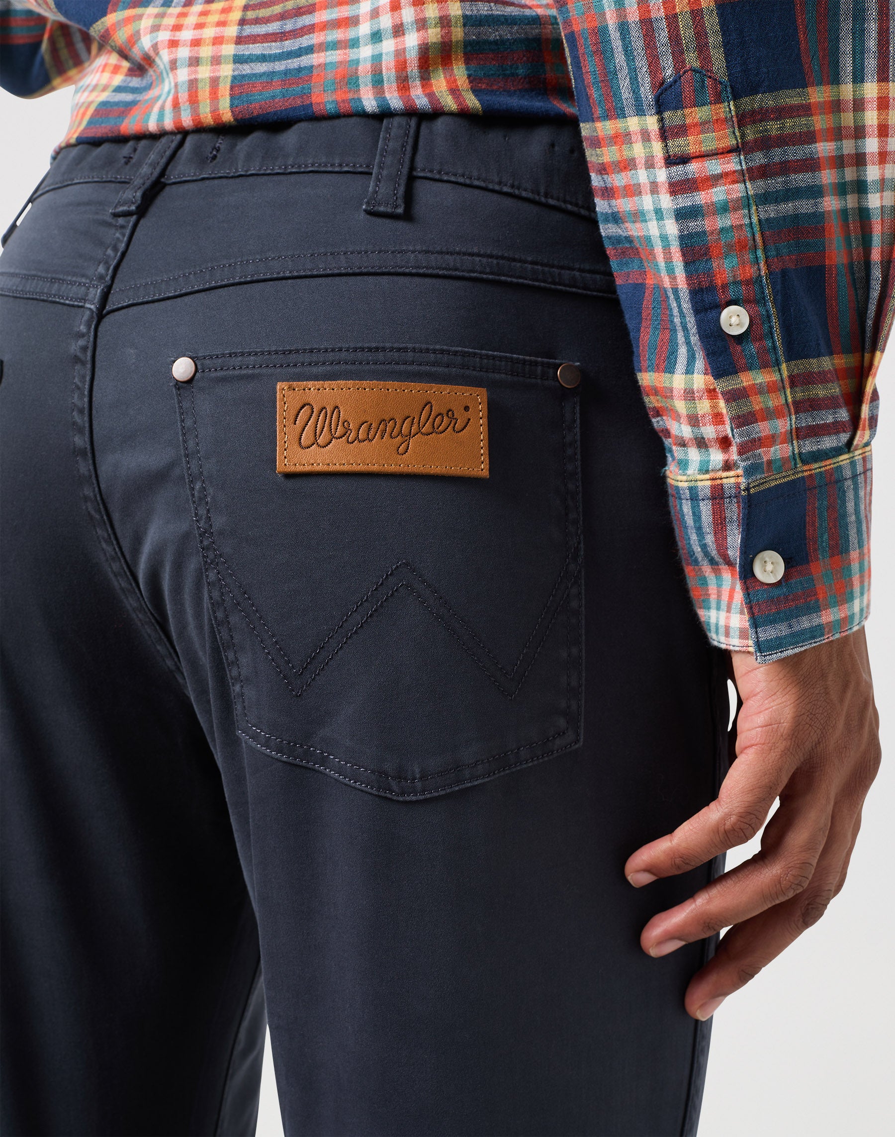 Larston in Dark Navy Hosen Wrangler