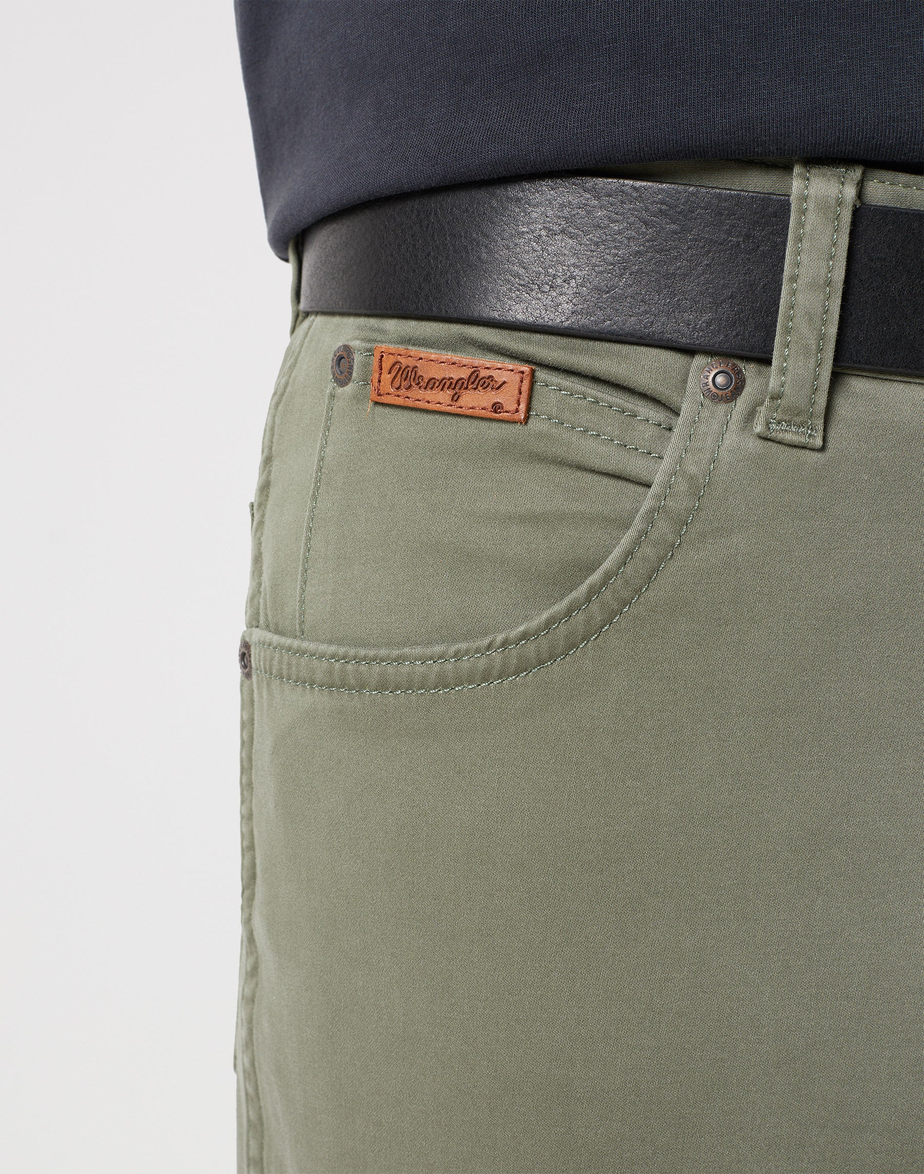 Texas Slim Low Stretch in Dusty Olive Hosen Wrangler