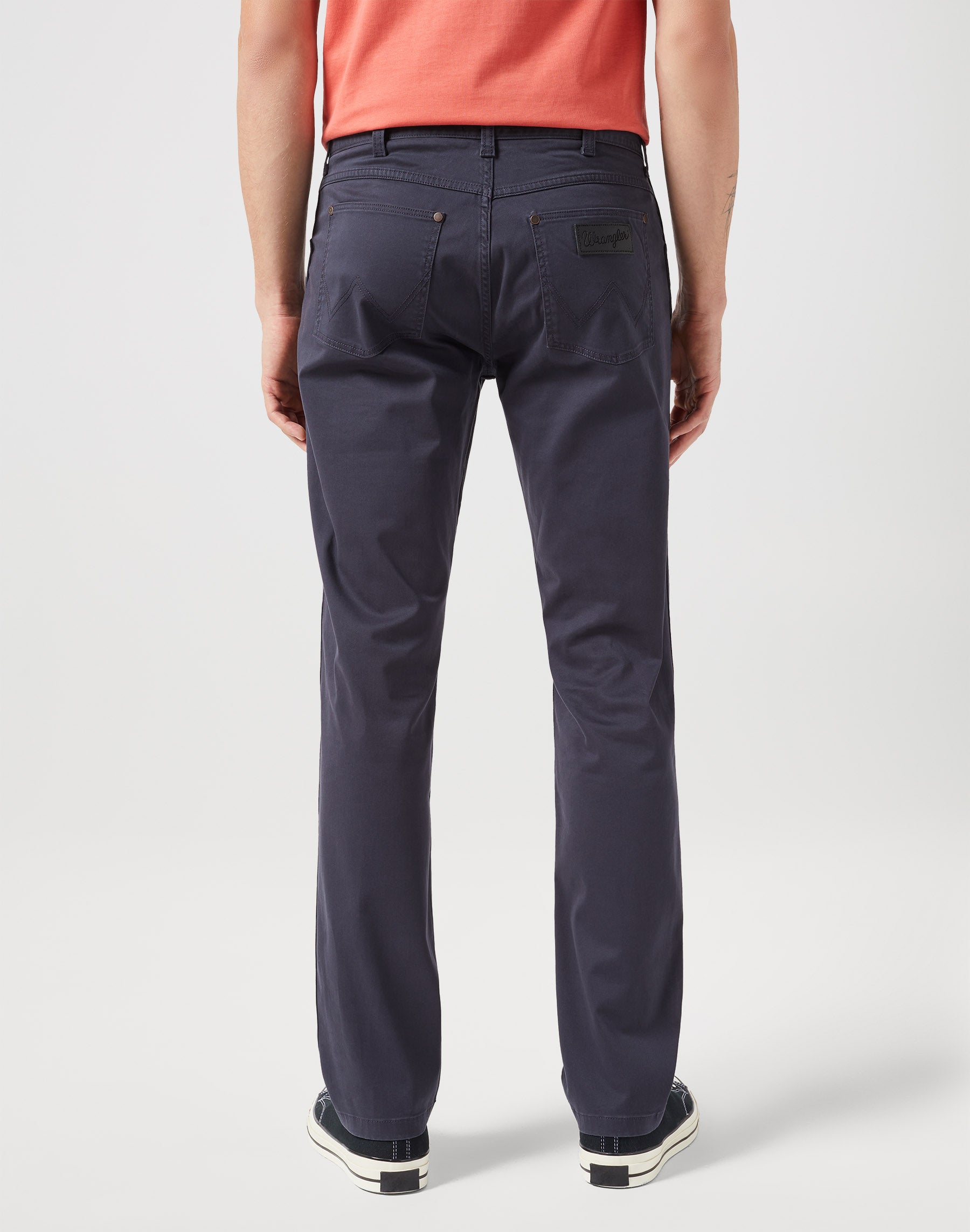 Greensboro in Dark Navy Hosen Wrangler