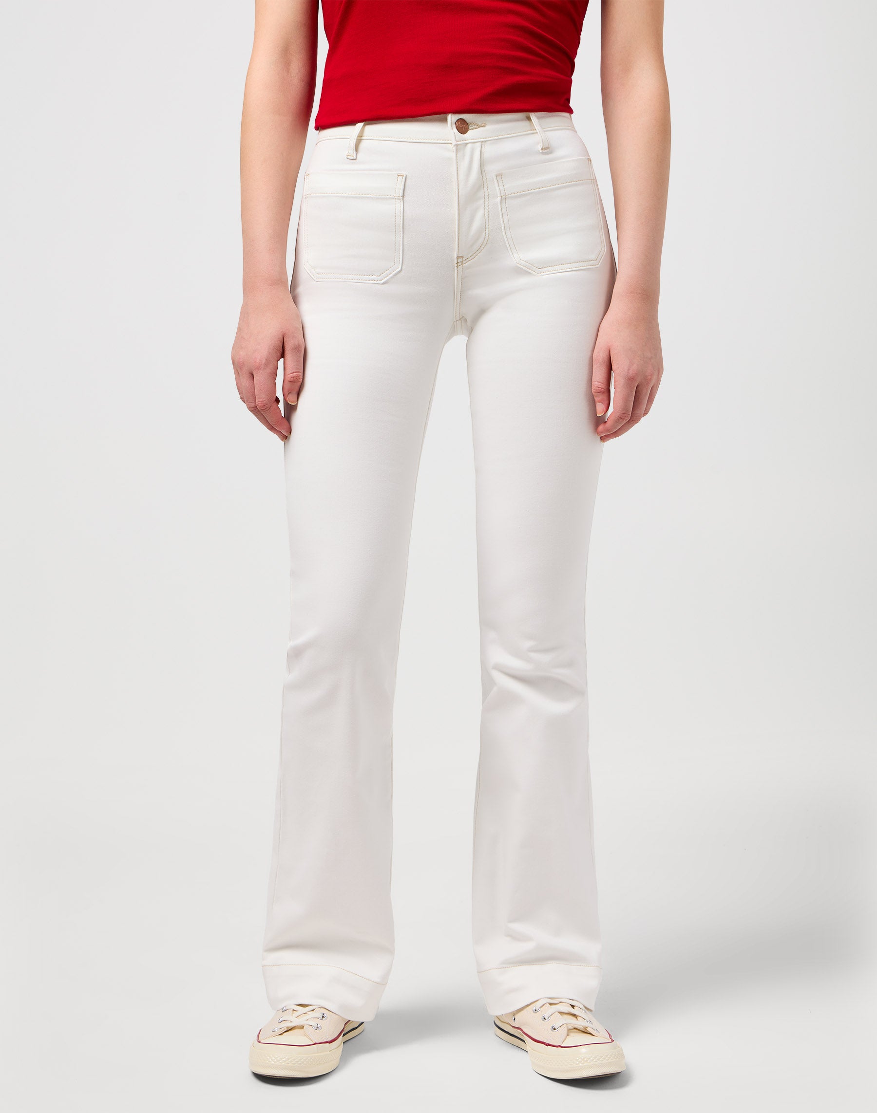 Flare in White Hosen Wrangler   