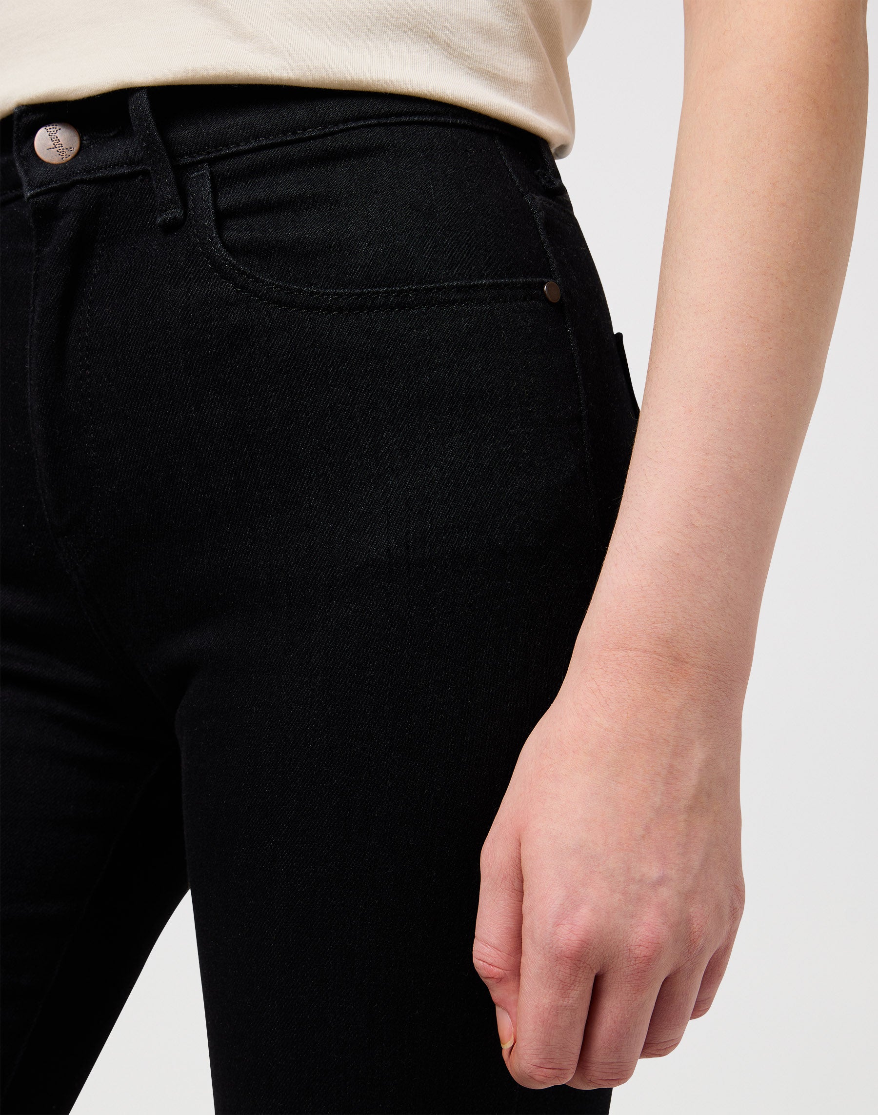 Slim in Retro Black Jeans Wrangler