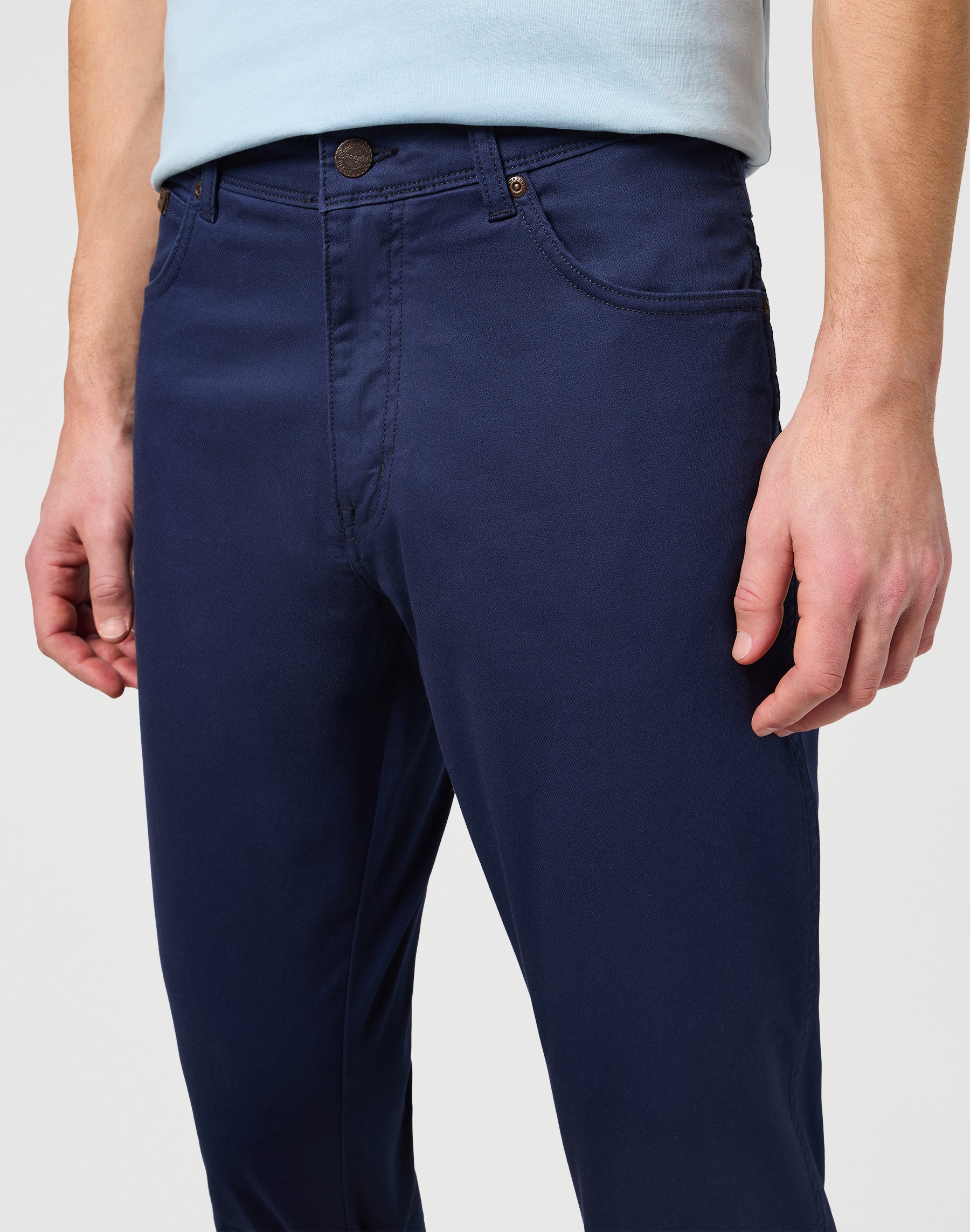 Texas Slim Low Stretch in Dark Navy Hosen Wrangler