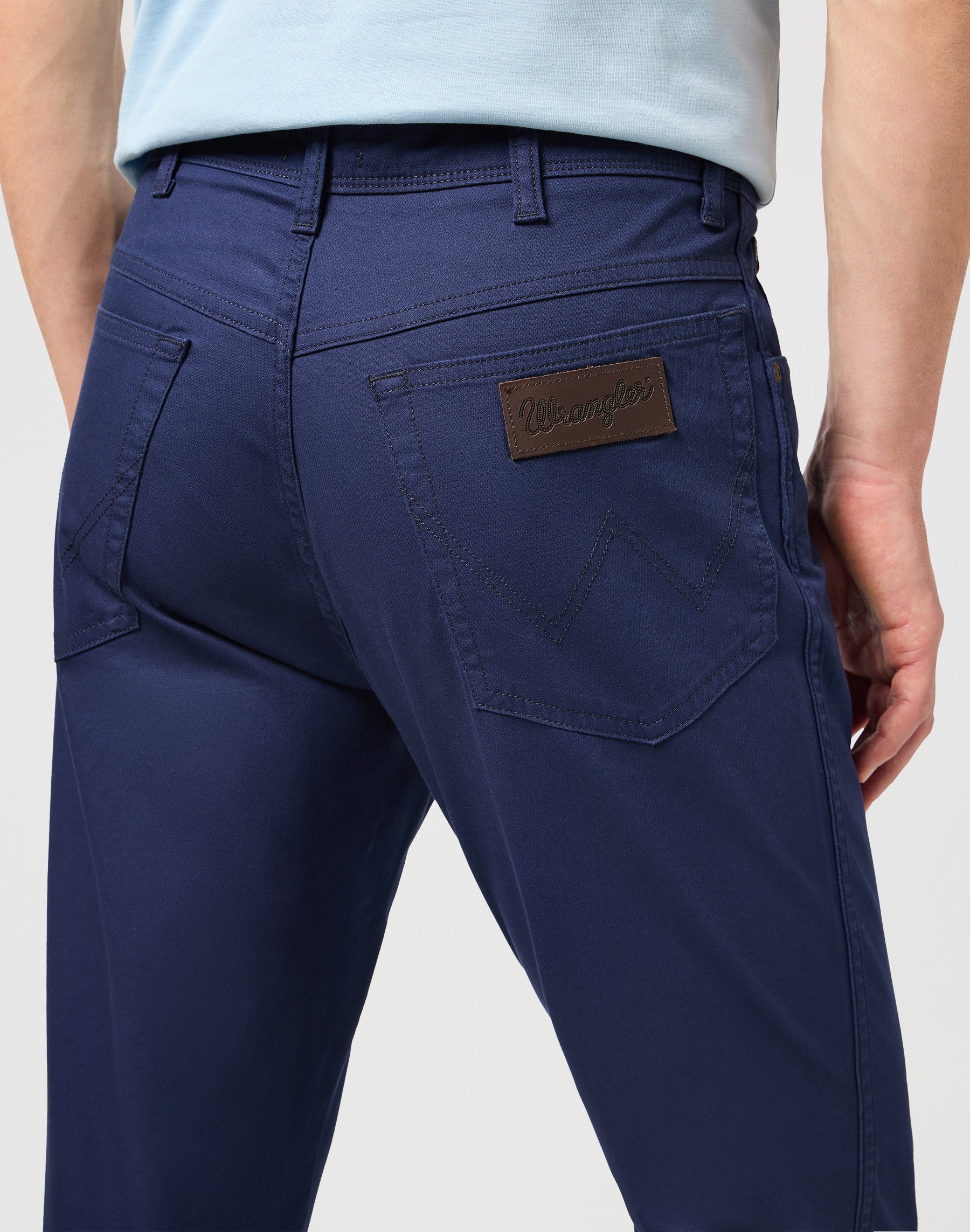 Texas Slim Low Stretch in Dark Navy Hosen Wrangler