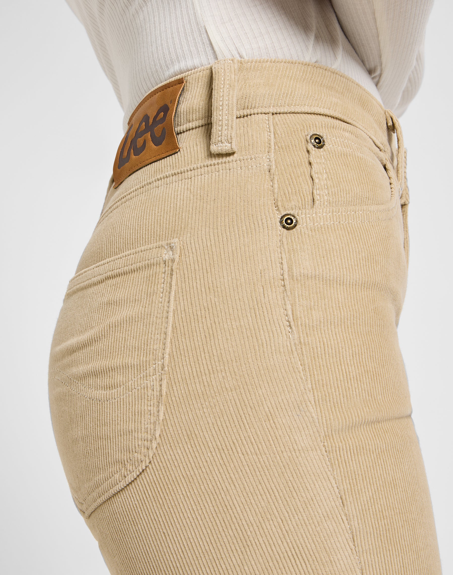 Breese Boot in Pioneer Beige Hosen Lee