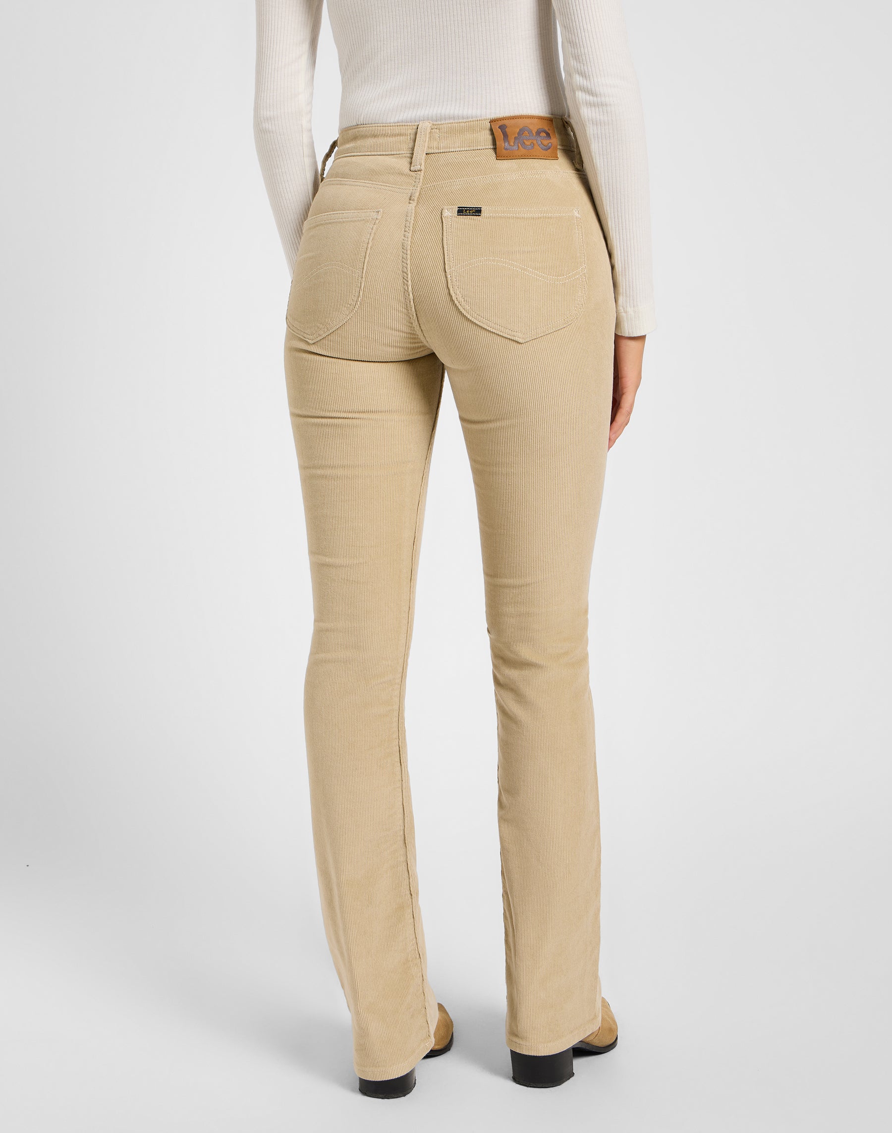 Breese Boot in Pioneer Beige Hosen Lee