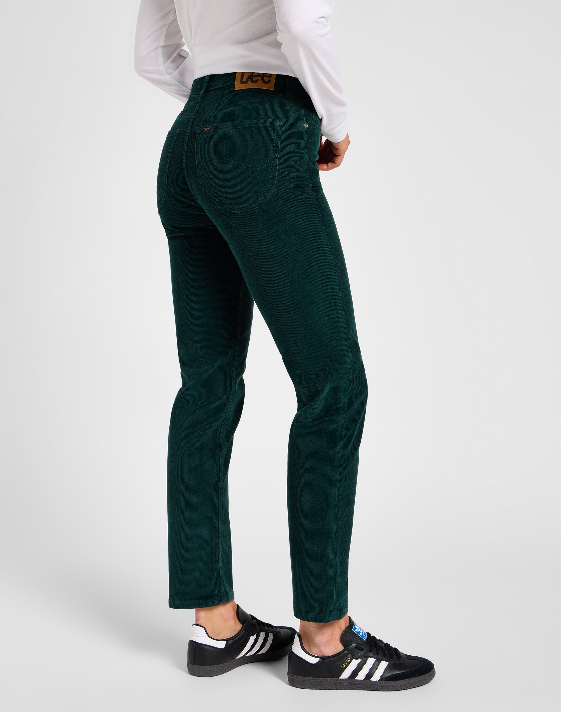 Carol in Gunmetal Hosen Lee