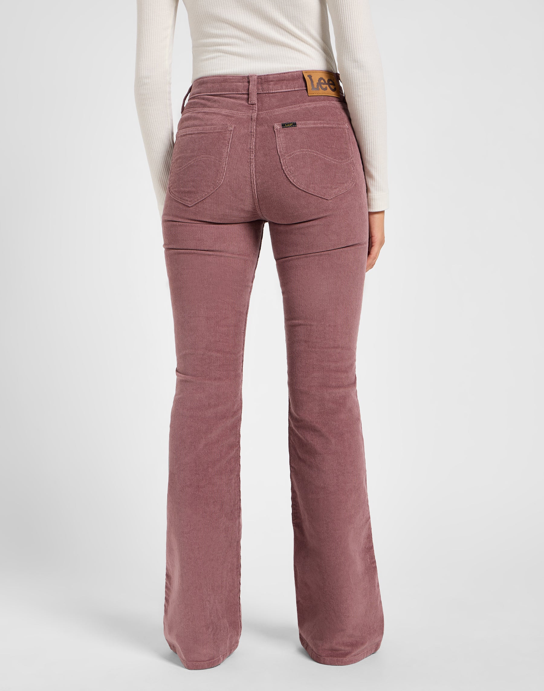 Breese in Dreamy Mauve Hosen Lee