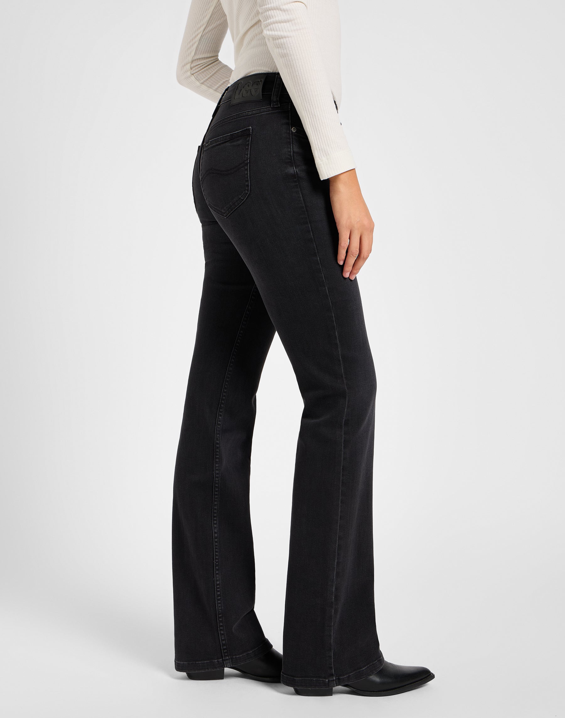 Jessica in True To Black Jeans Lee