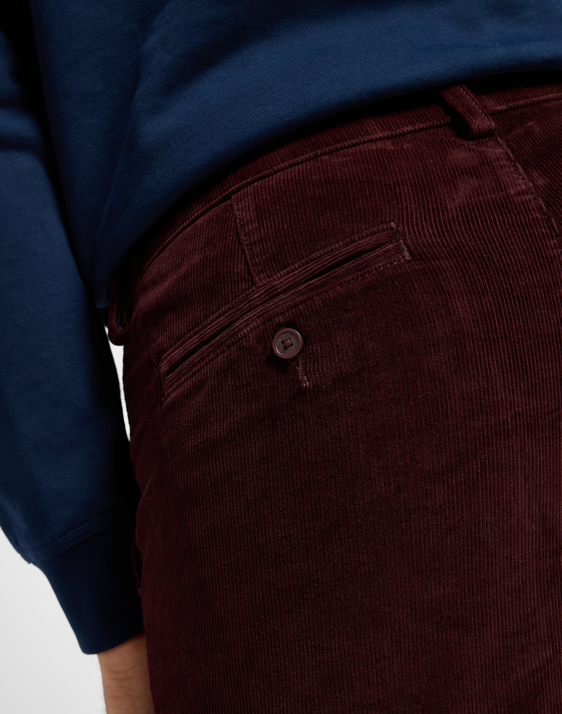 Slim Chino in Velvet Beet Hosen Lee