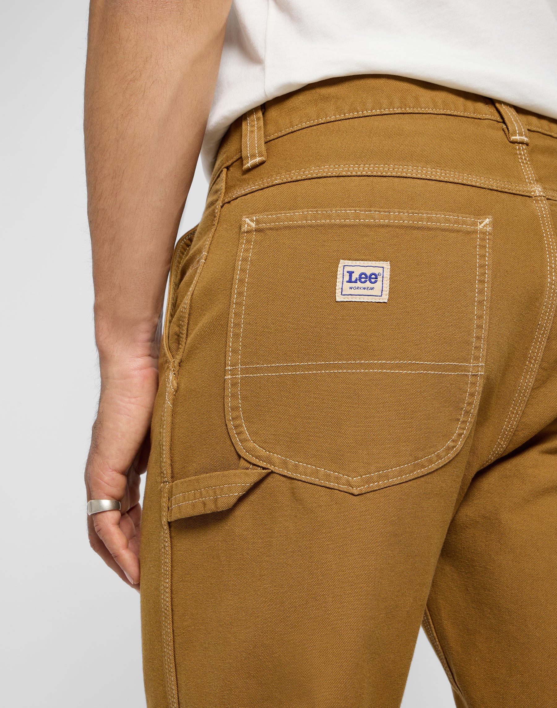Carpenter in Glazed Ginger Hosen Lee