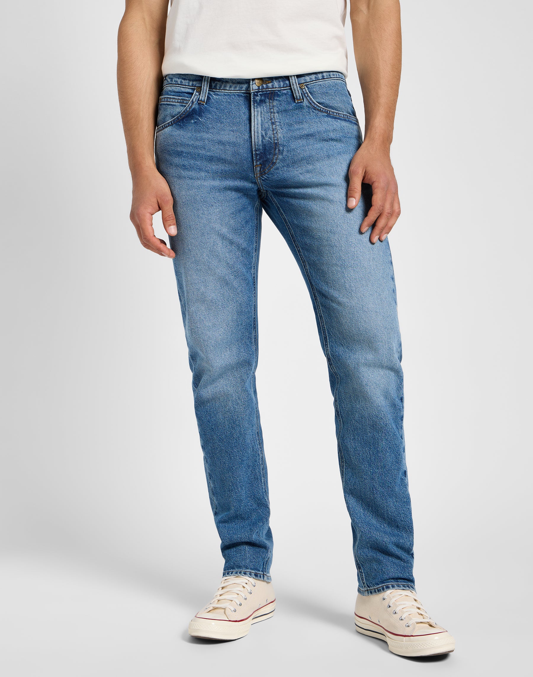 Daren Zip Fly in Riverway Jeans Lee