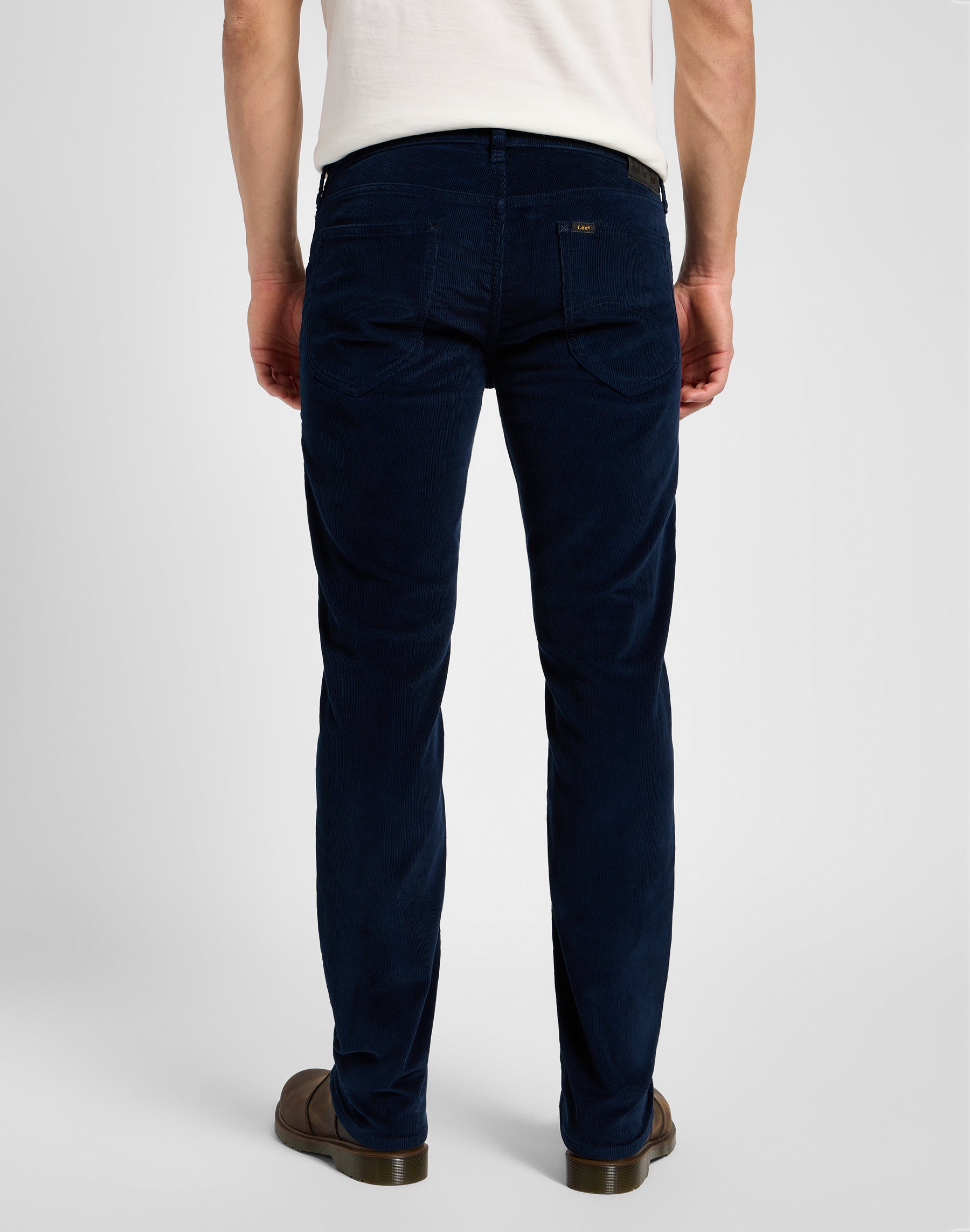 Daren Zip Fly in Rivet Navy Hosen Lee