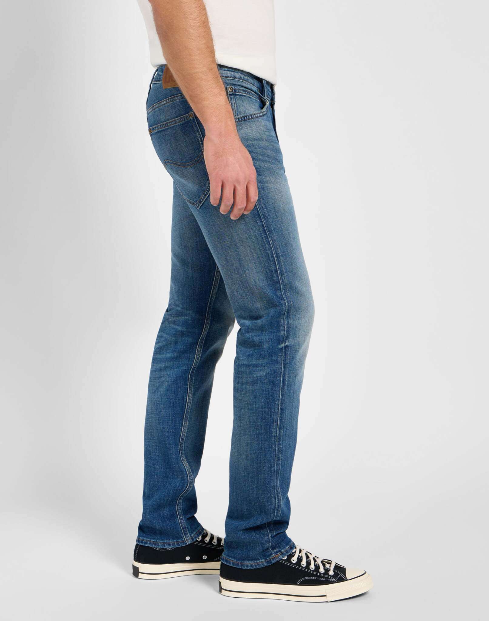 Daren Zip Fly in Rising Tide Jeans Lee