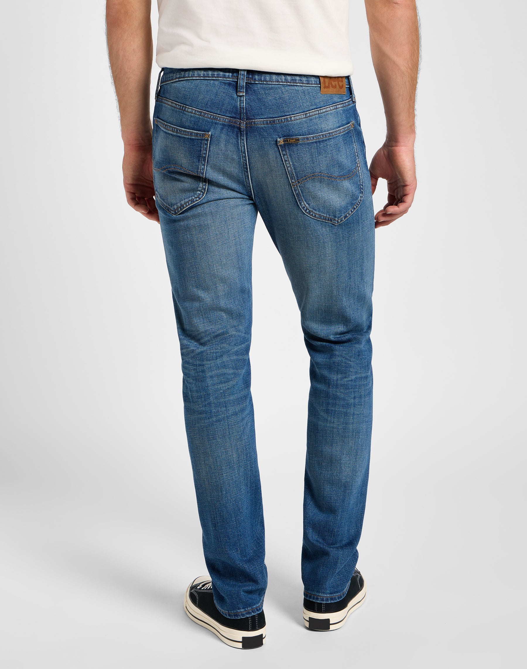 Daren Zip Fly in Rising Tide Jeans Lee