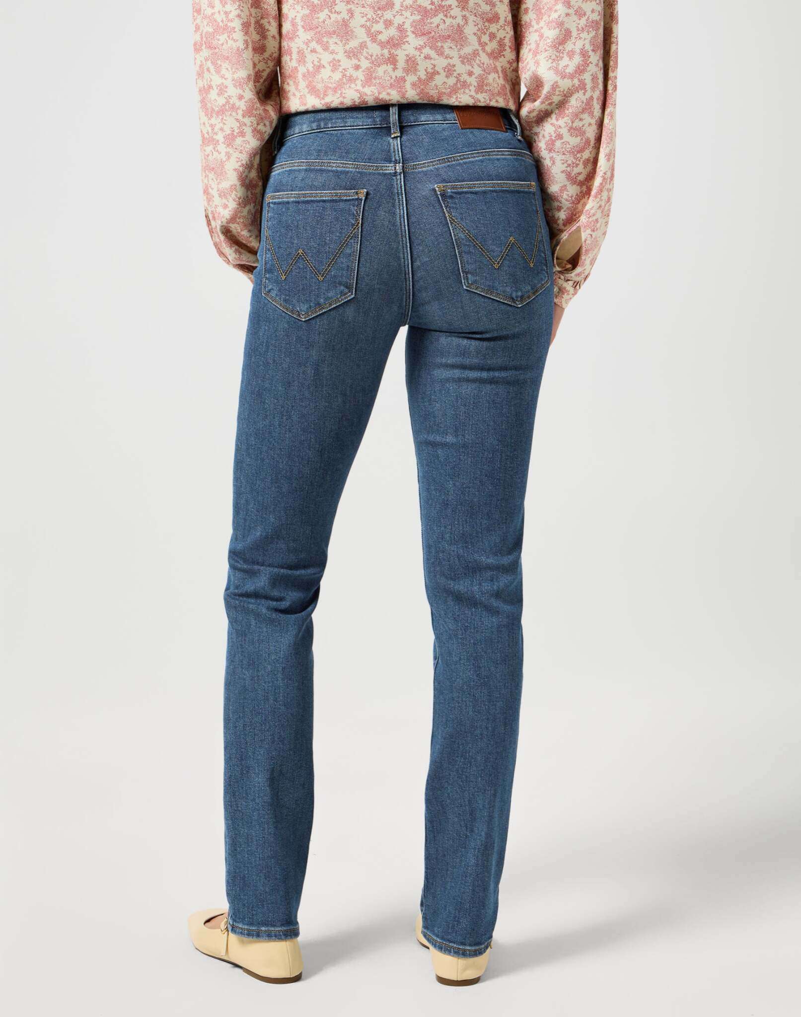 Slim in Smokey Denim Jeans Wrangler