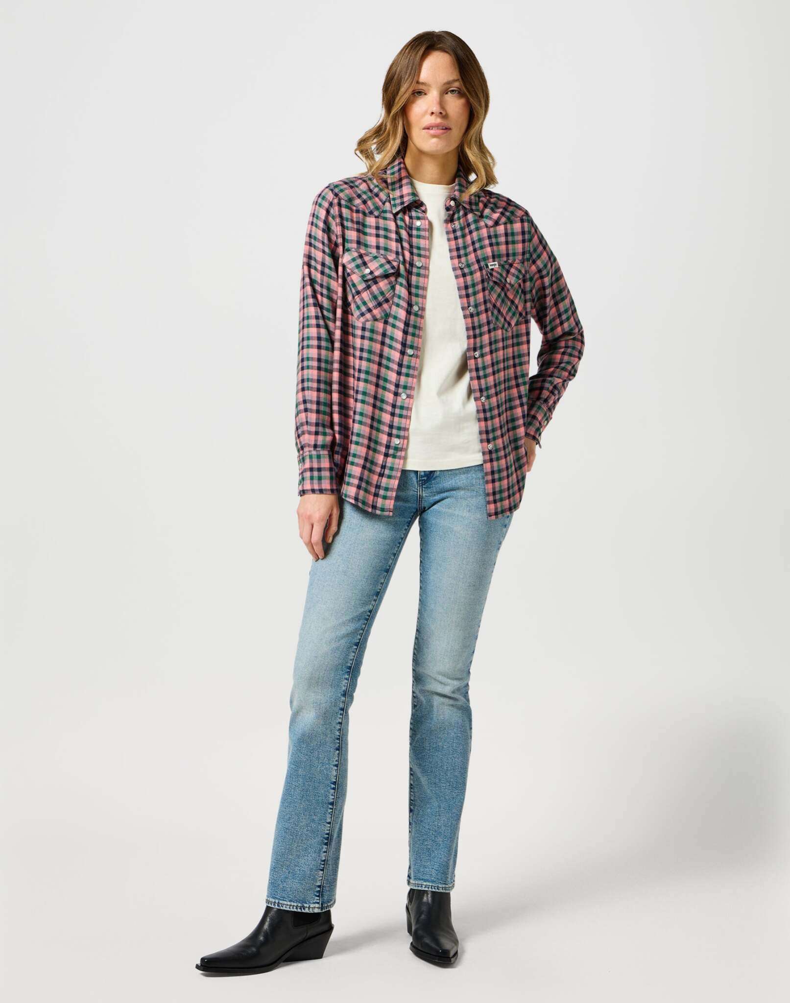 Bootcut in Iceberg Blue Jeans Wrangler