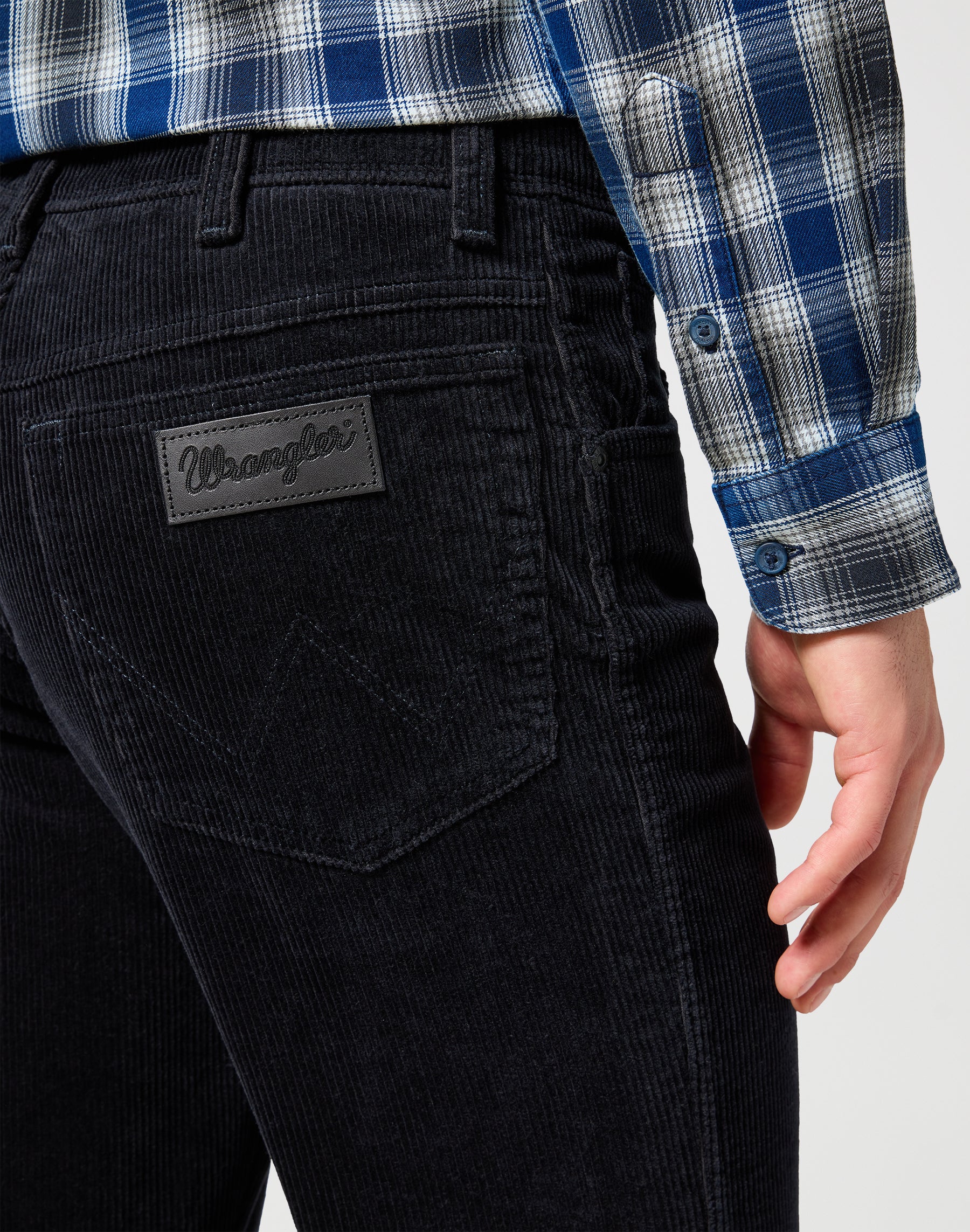 Texas in Black Hosen Wrangler