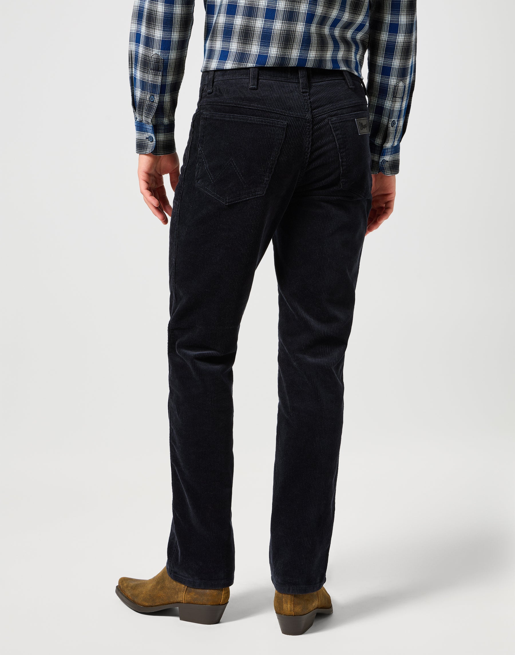 Texas in Black Hosen Wrangler