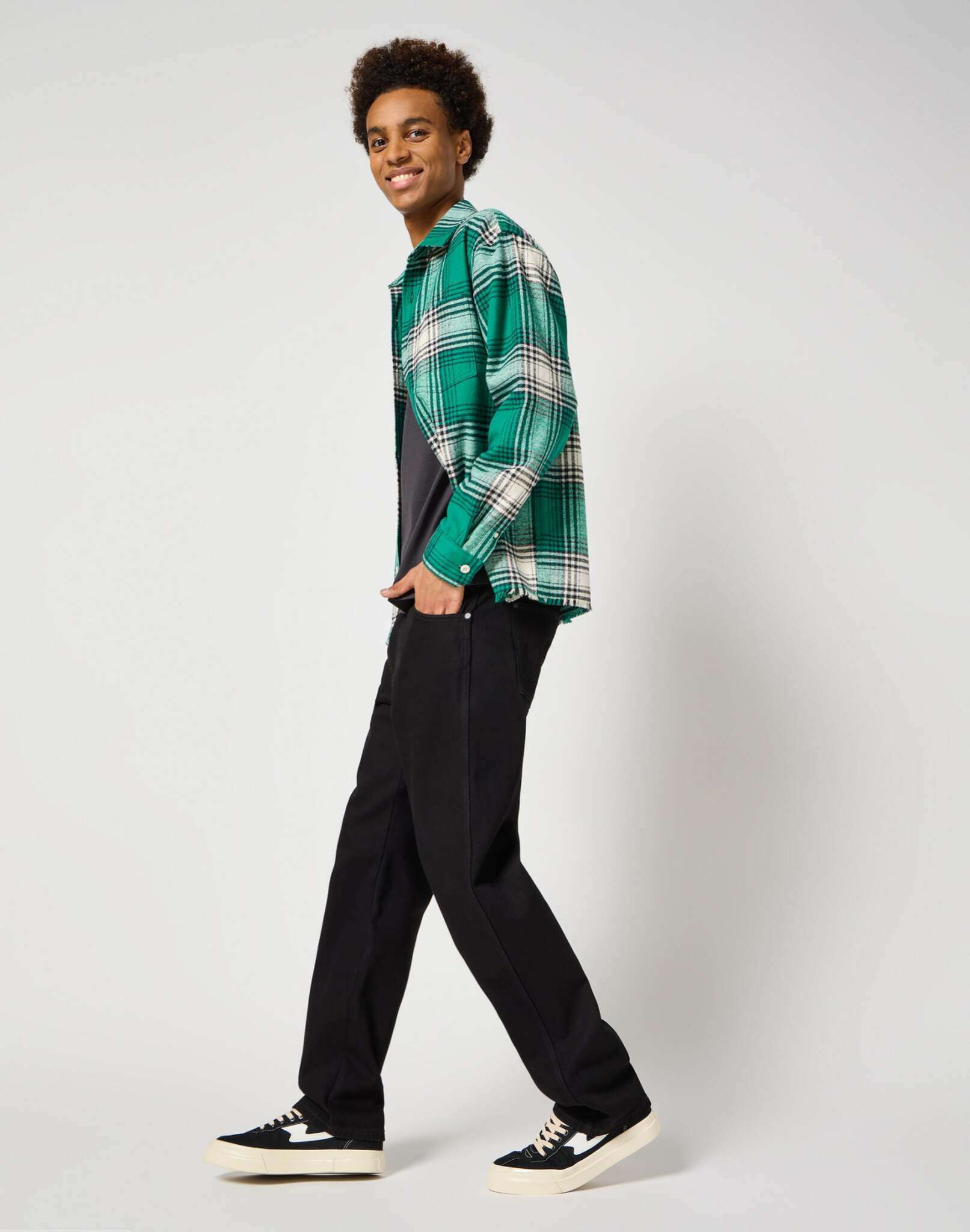 Frontier in Jet Wash Jeans Wrangler