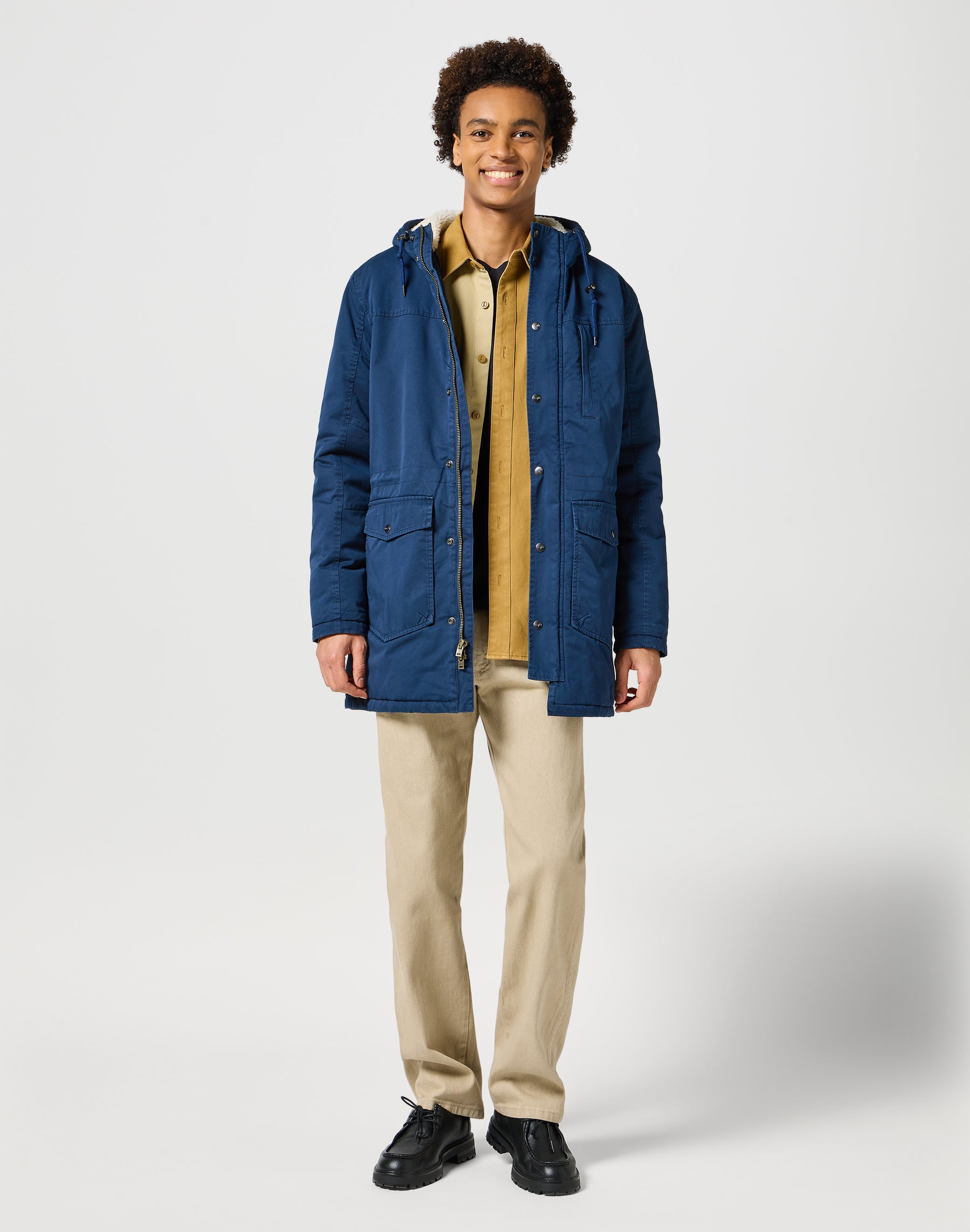 Casey Colorblock Shirt in Monks Robe Hemden Wrangler