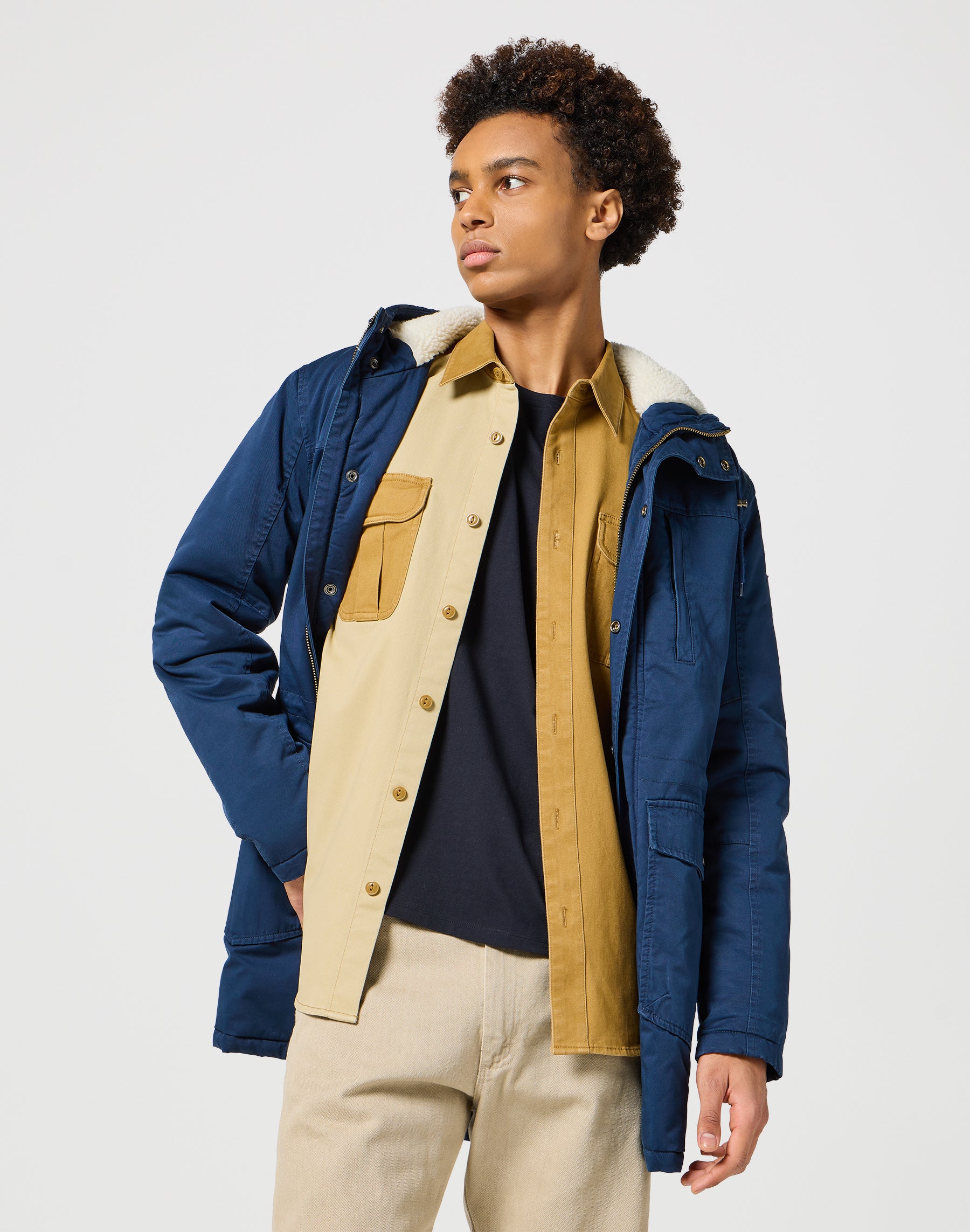 Casey Colorblock Shirt in Monks Robe Hemden Wrangler