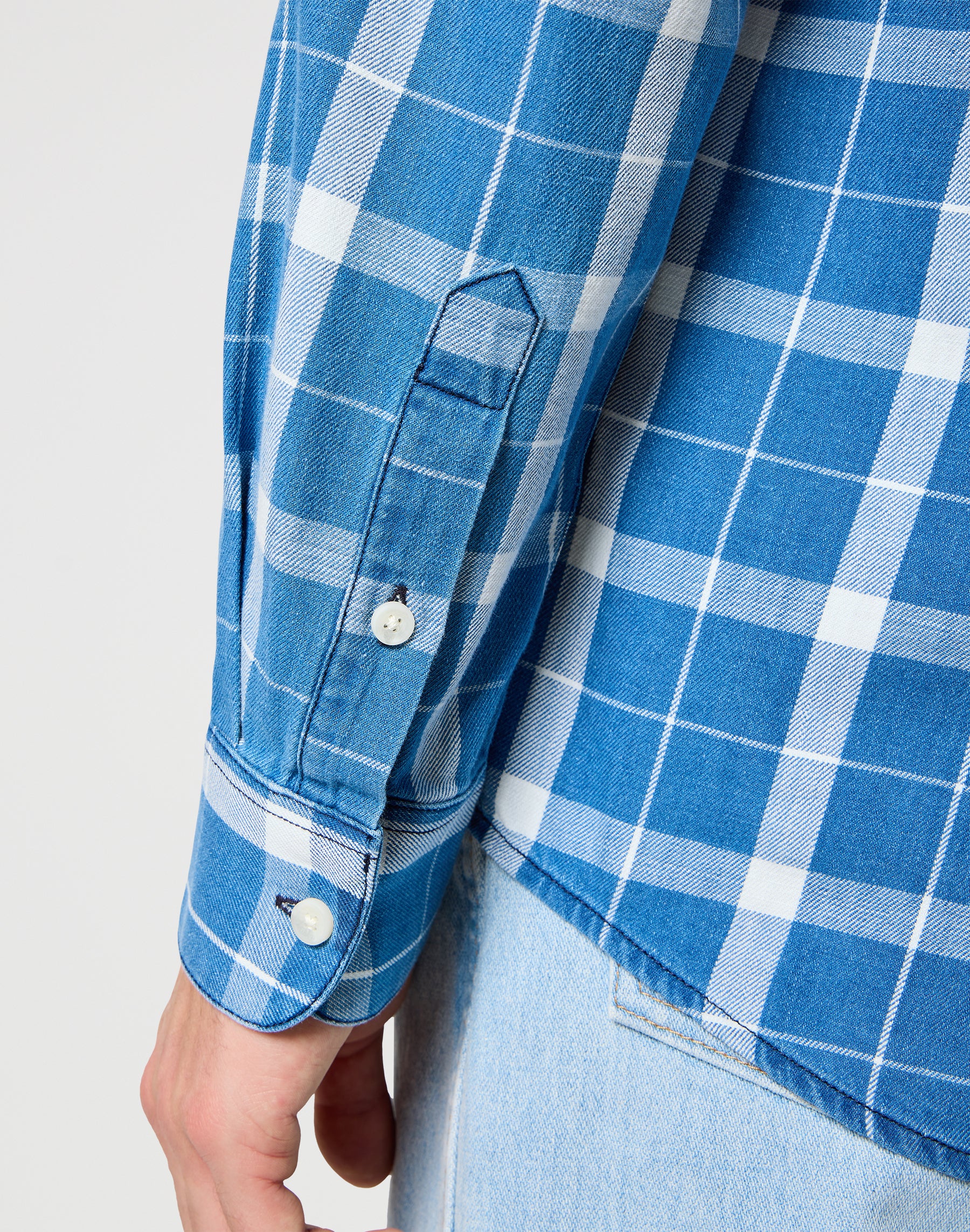 One Pocket Shirt in Blue Indigo Hemden Wrangler
