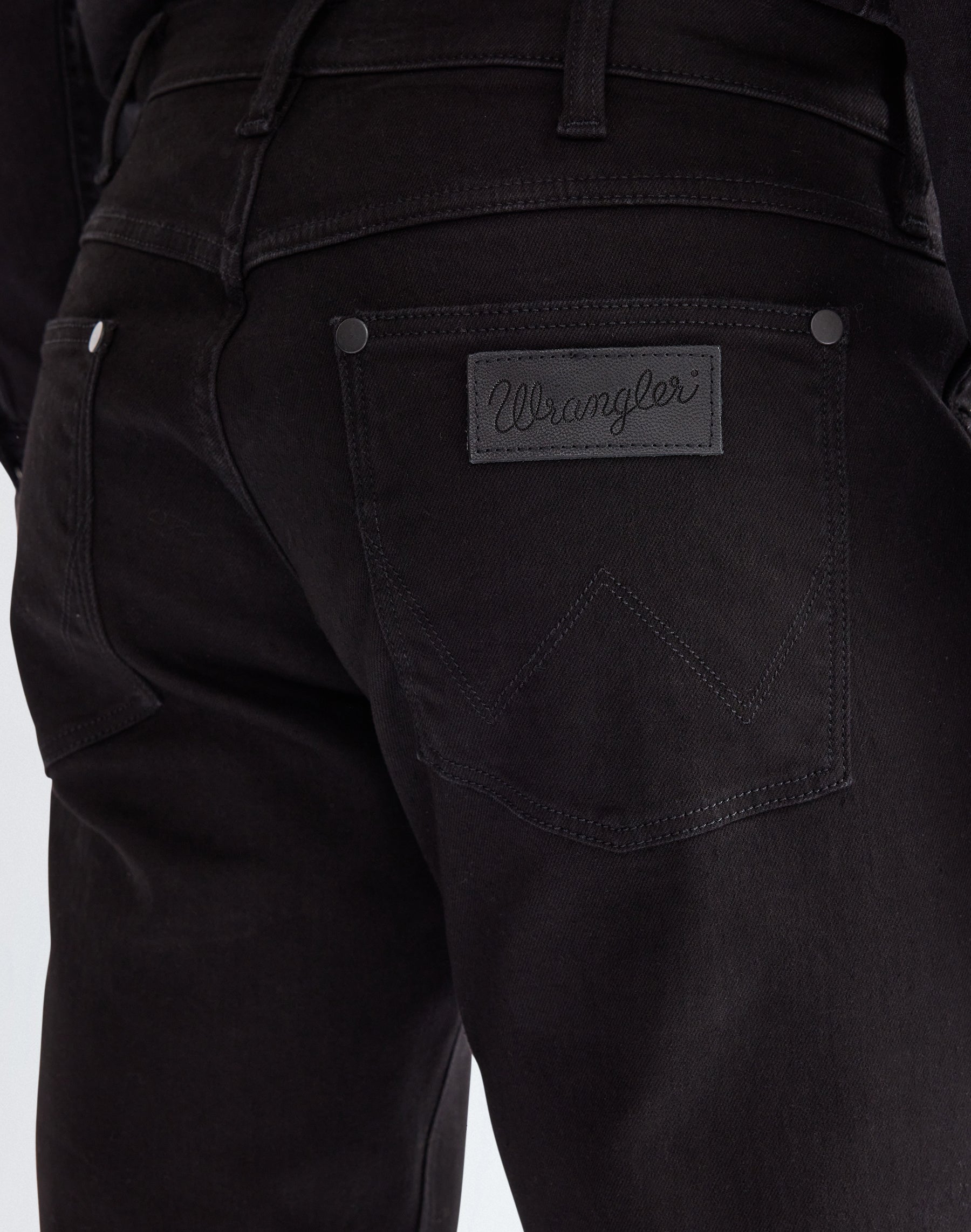 Greensboro in Deep Ink Jeans Wrangler