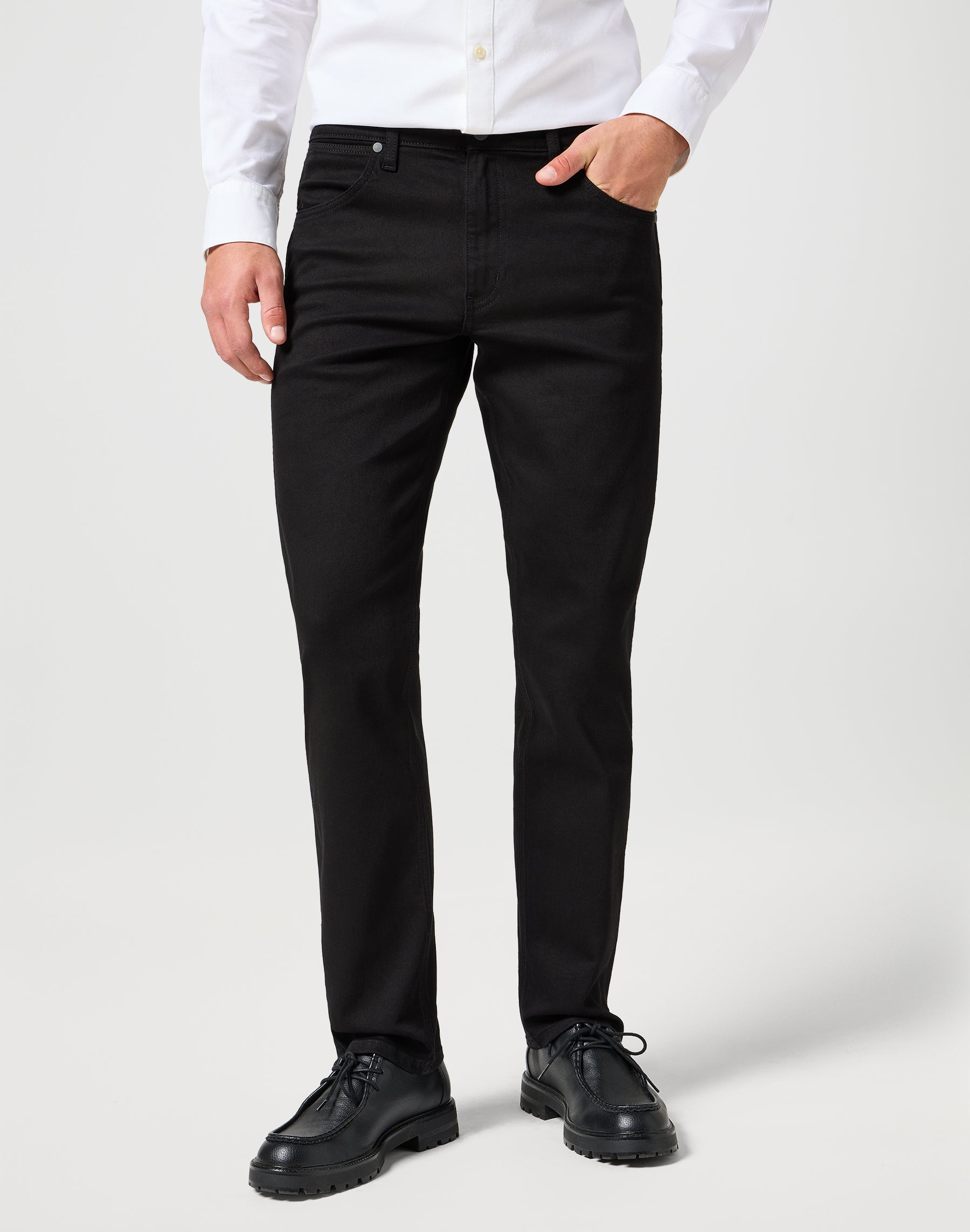 Greensboro in Deep Ink Jeans Wrangler