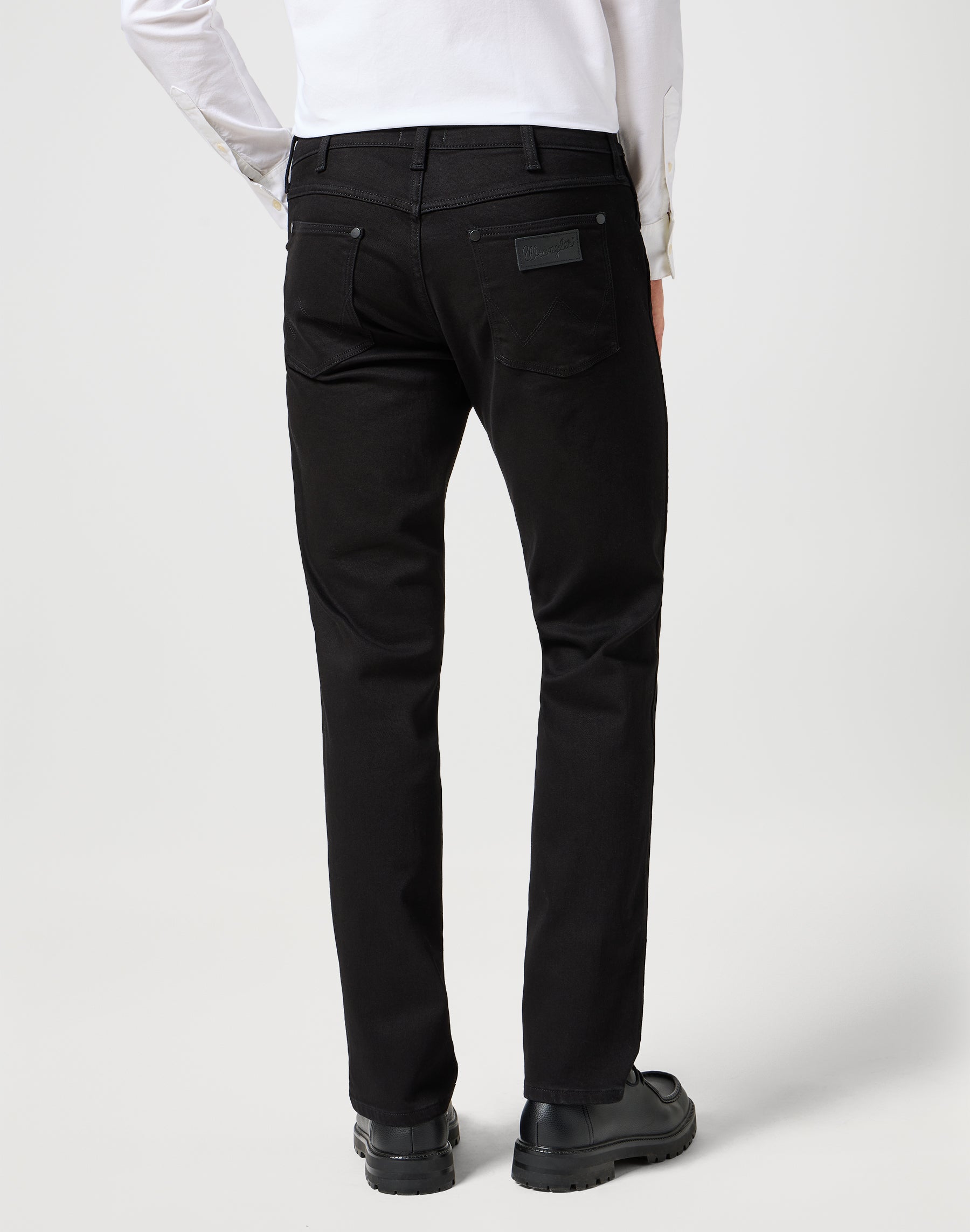 Greensboro in Deep Ink Jeans Wrangler