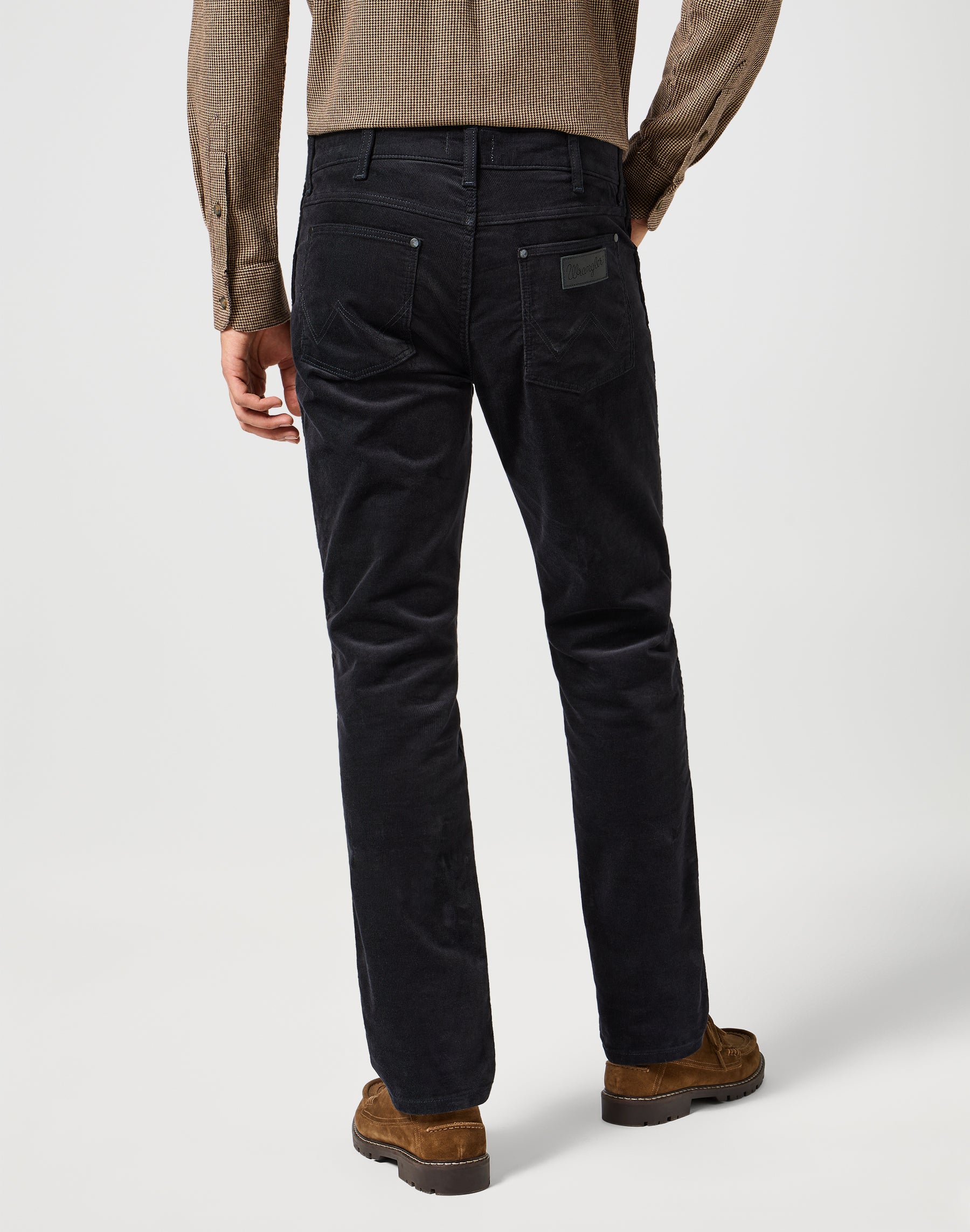 Greensboro in Black Hosen Wrangler