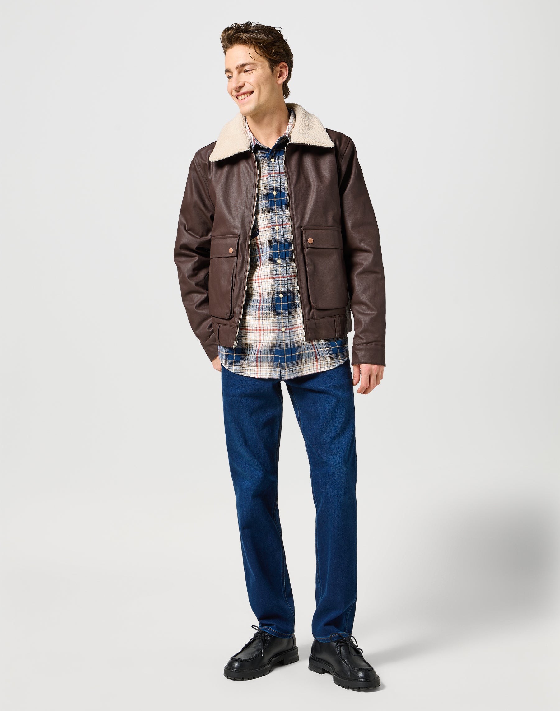 Greensboro in Sunset Rinse Jeans Wrangler