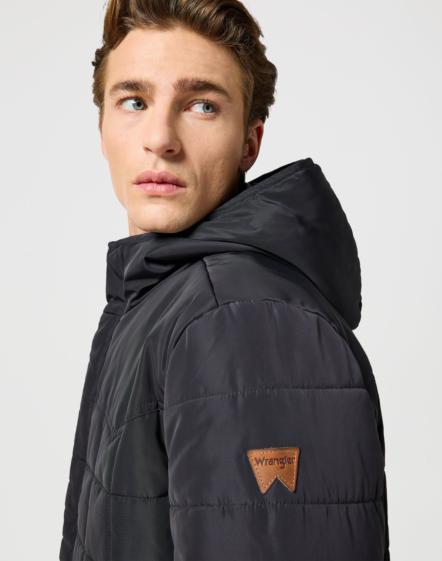 Transitional Puffer in Black Jacken Wrangler