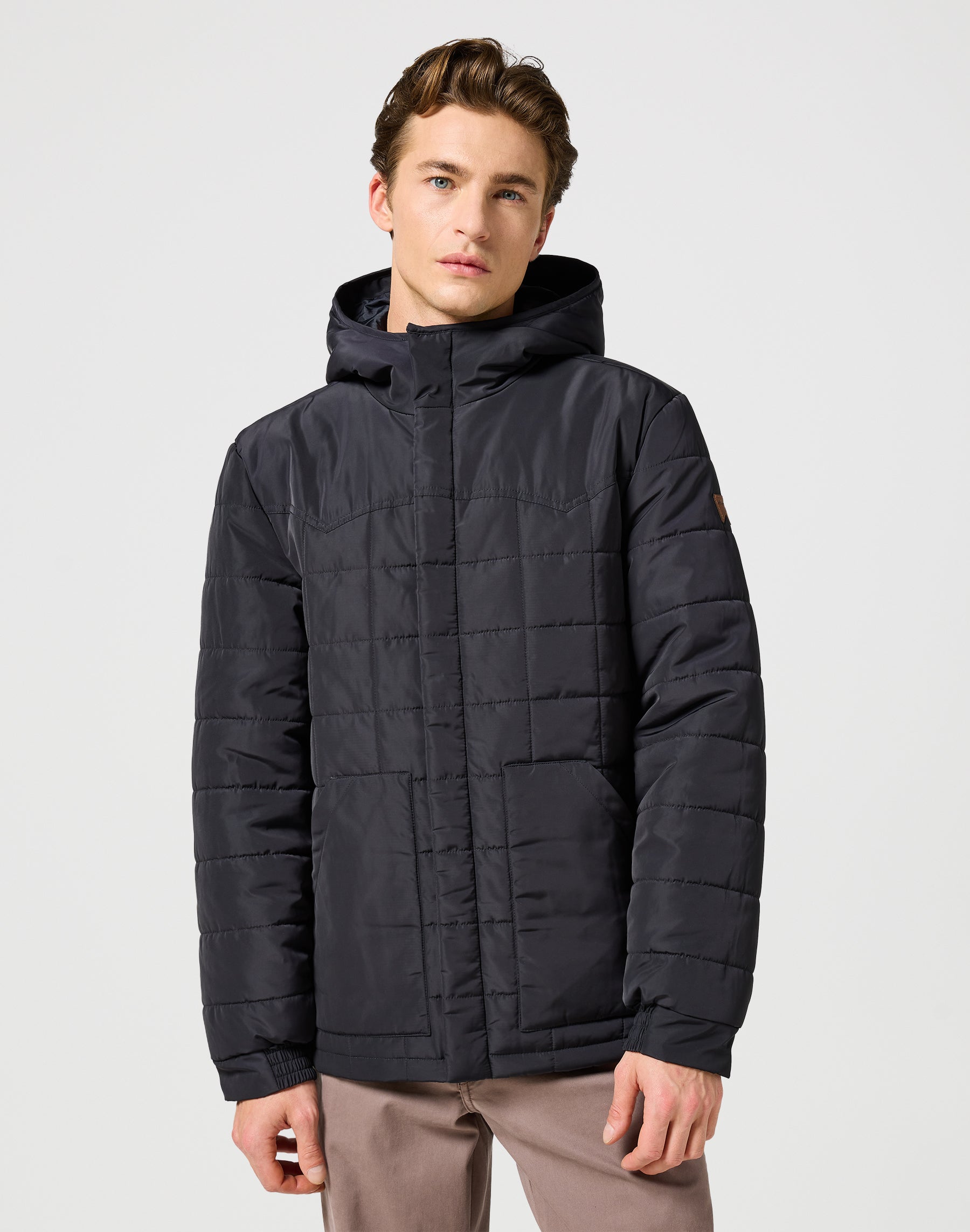 Transitional Puffer in Black Jacken Wrangler