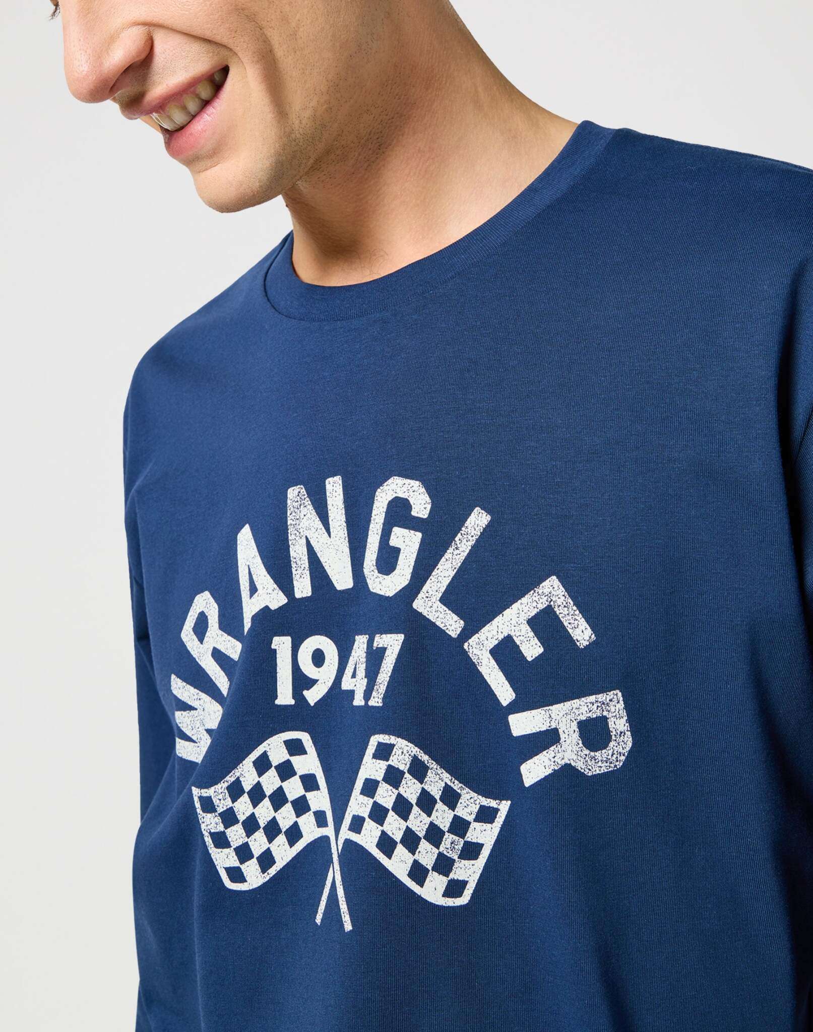 Longsleeves Graphic Tee in Navy T-Shirts Wrangler