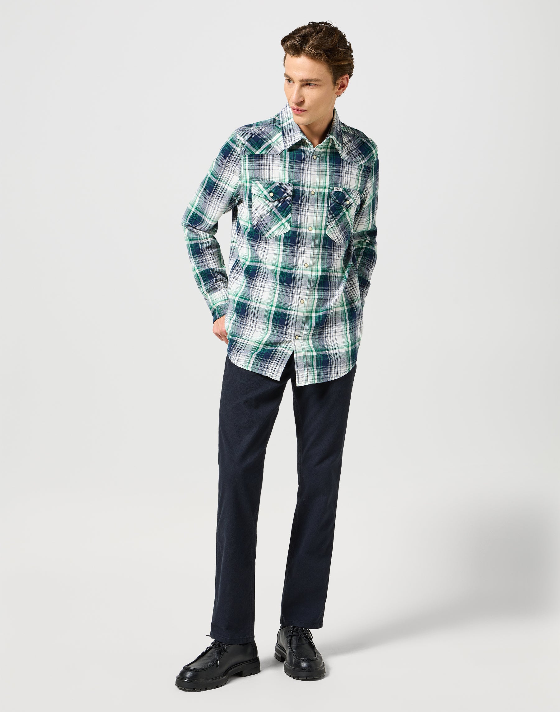 Greensboro in Dark Navy Hosen Wrangler