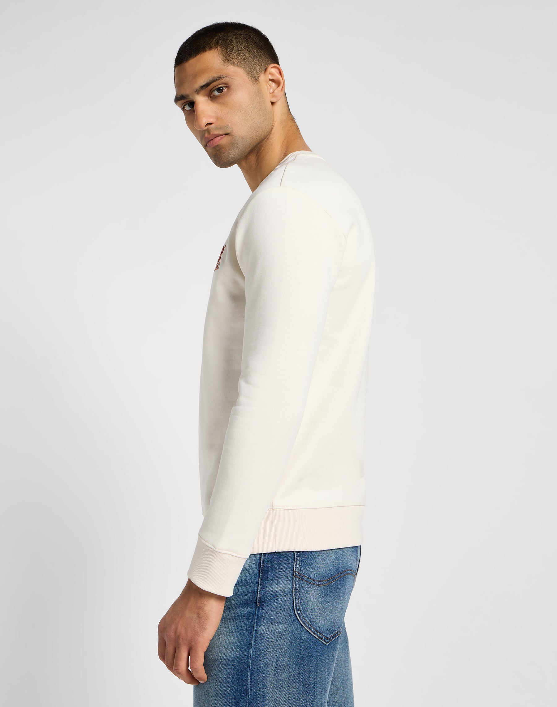 Seasonal Crew Sweater in Ecru Sweatshirts Lee