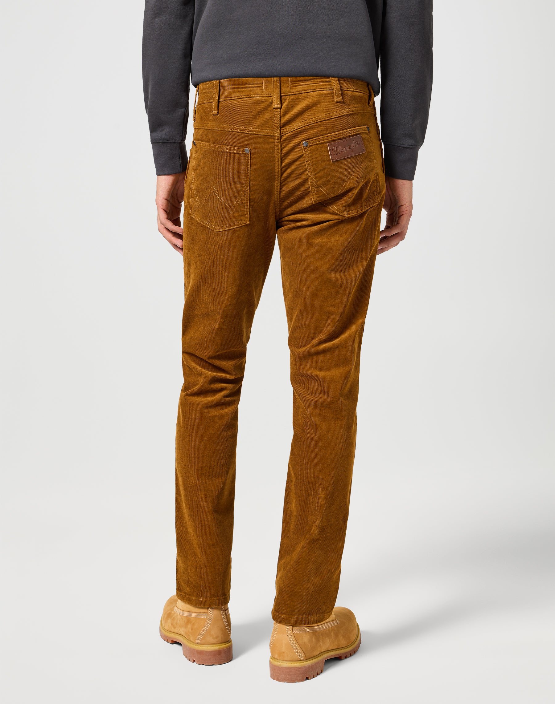 Greensboro in Monks Robe Hosen Wrangler