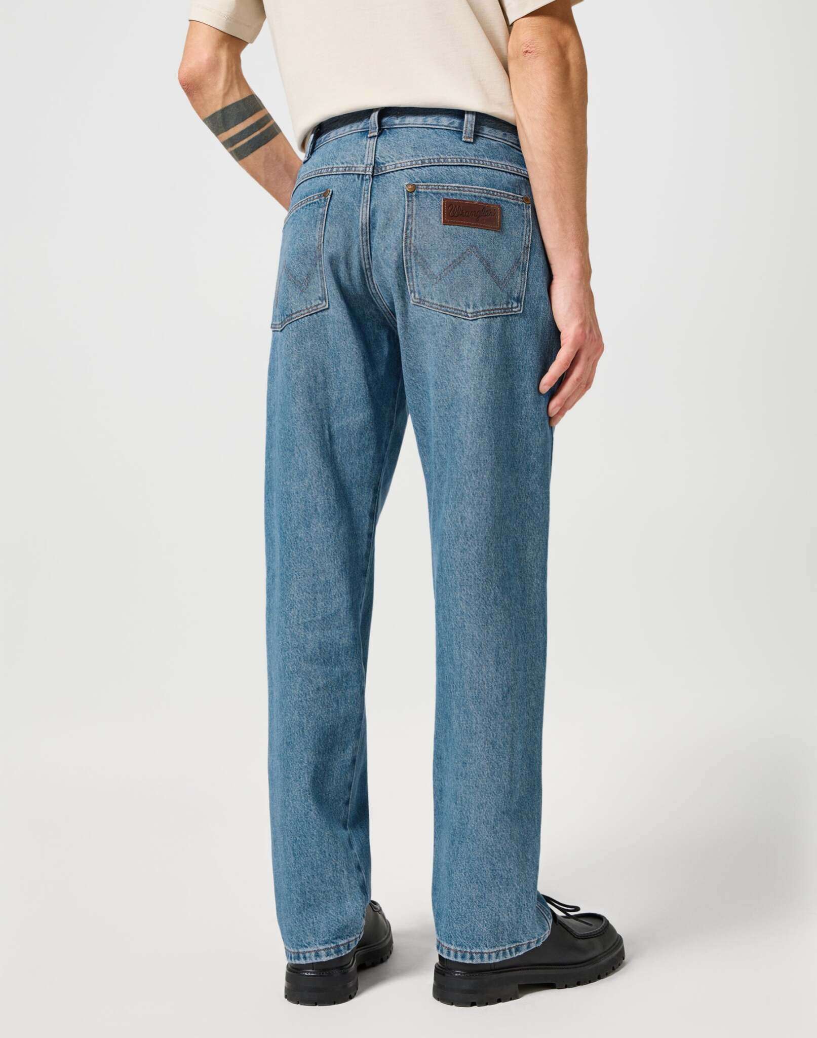 Frontier in Jungle Jasper Jeans Wrangler