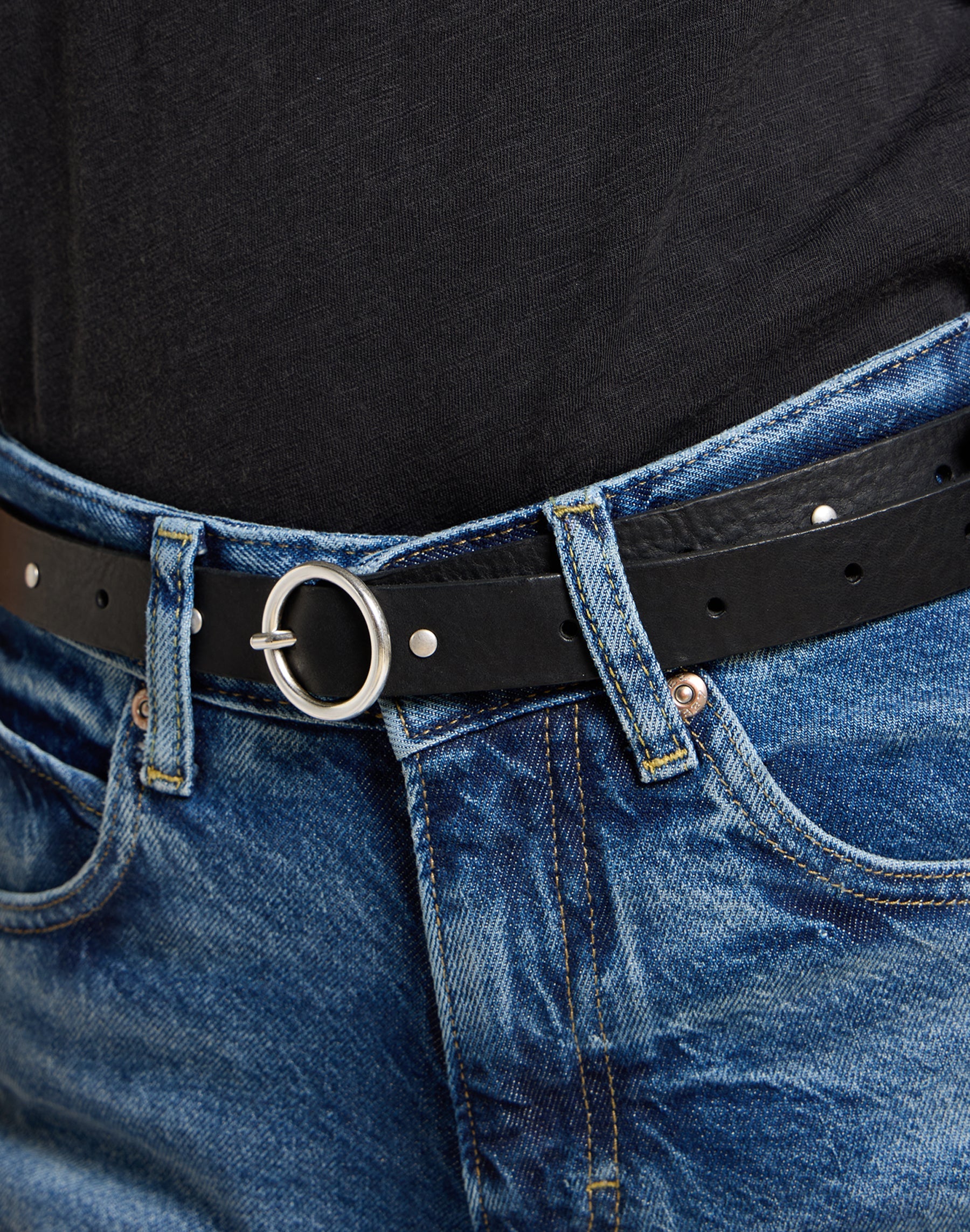 Studded Belt in Black Gürtel Lee