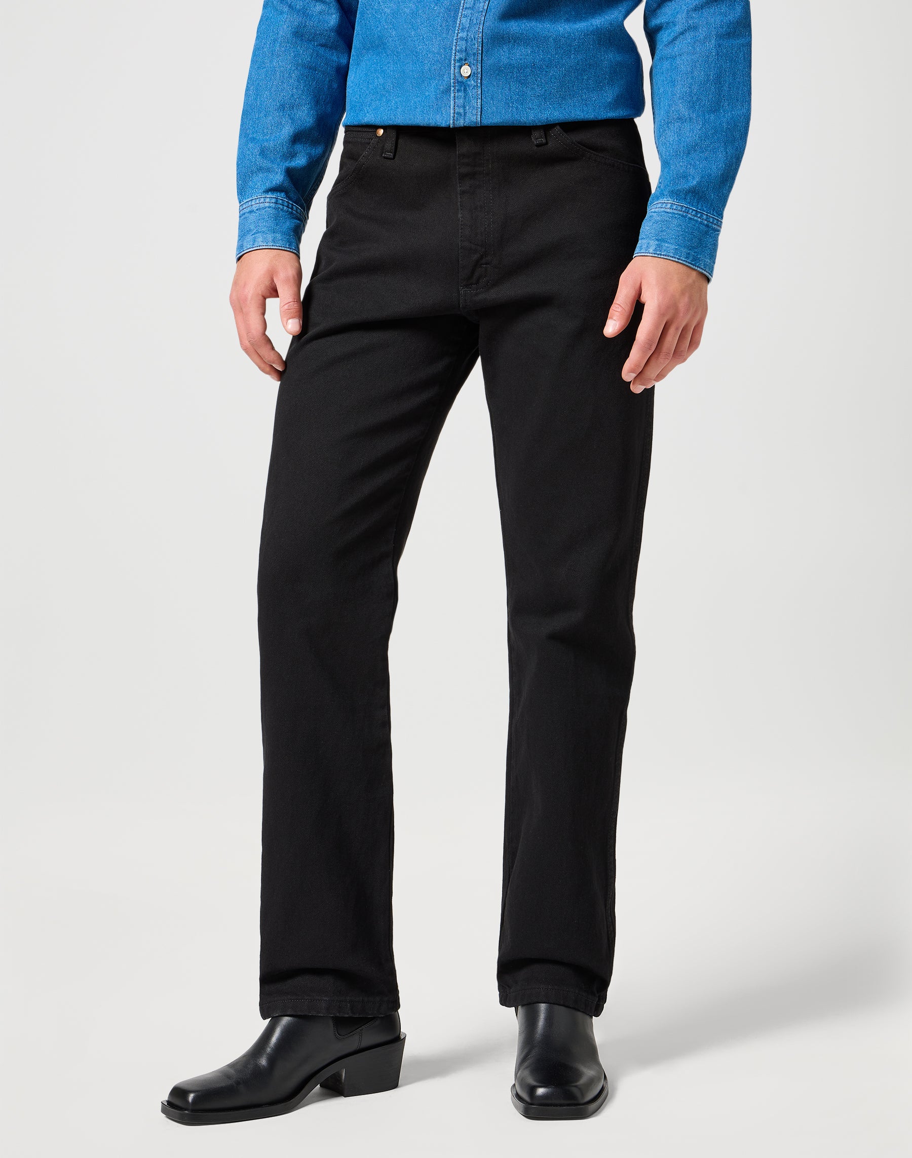 13MWZ in Shadow Black Jeans Wrangler