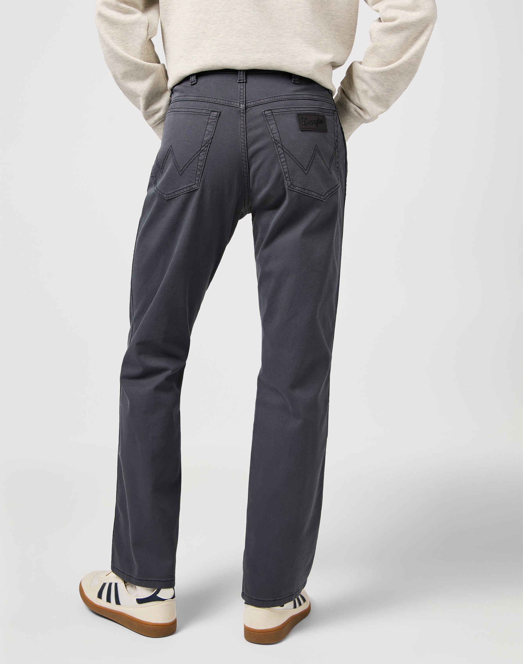 Texas in Faded Black Hosen Wrangler