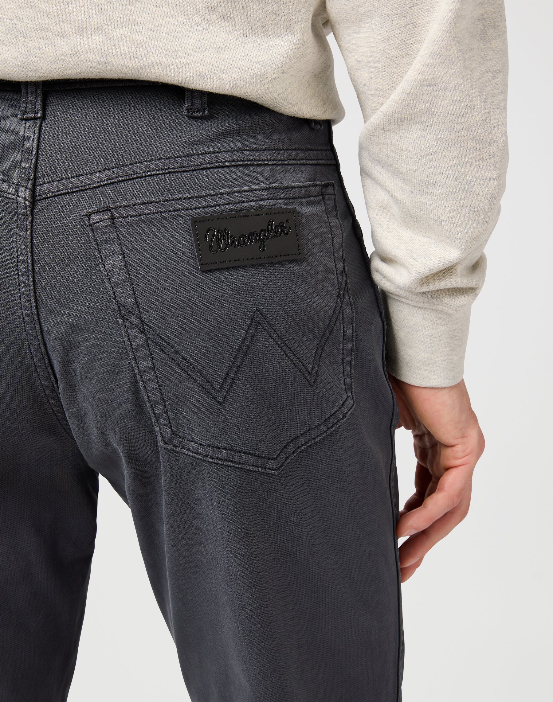 Texas in Faded Black Hosen Wrangler